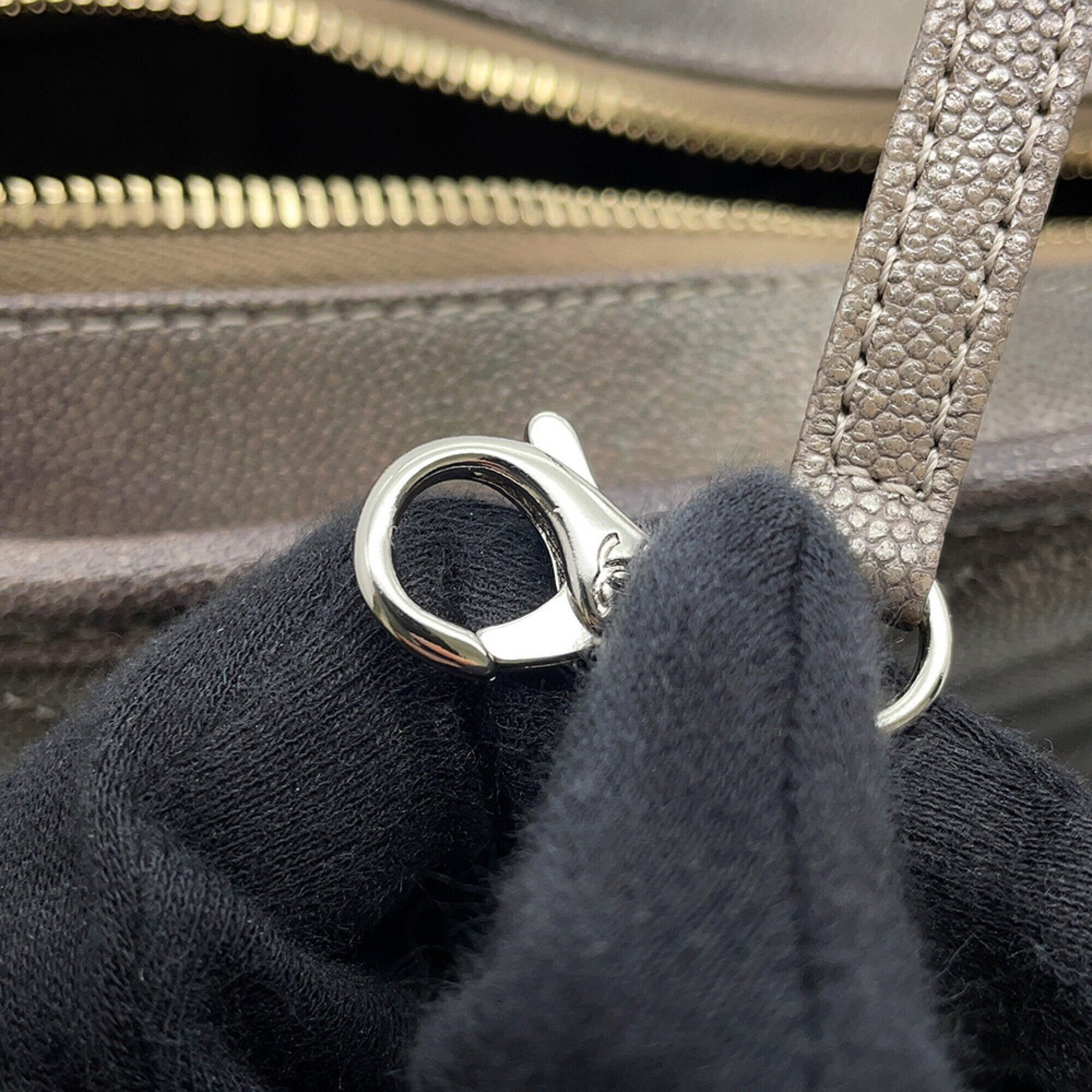 Chanel Gray Grained Calfskin Handbag Shoulder Bag (Pre-Owned)