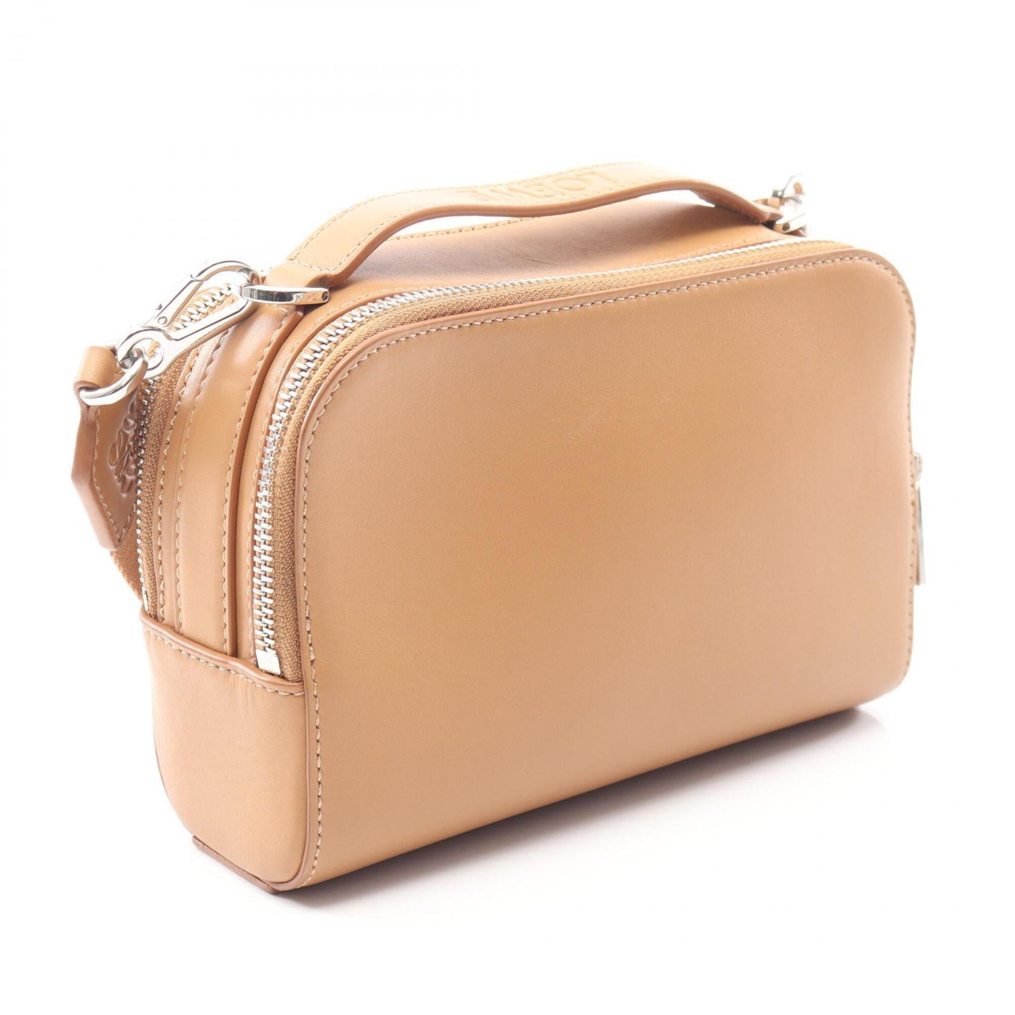 Loewe Beige Leather Handbag (Pre-Owned)