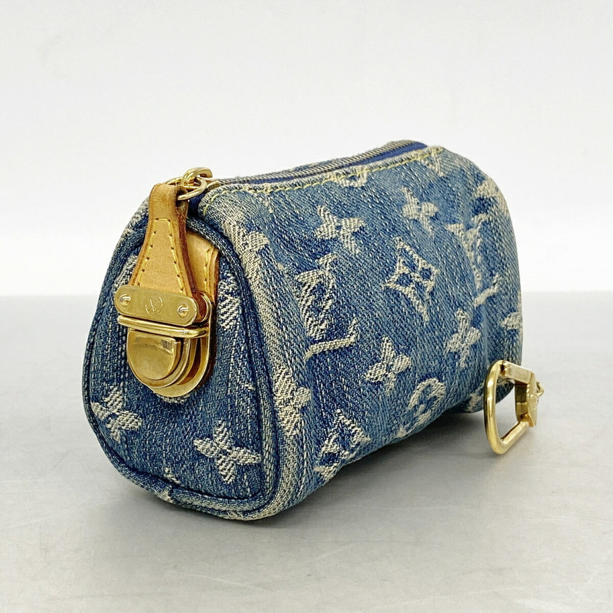 Louis Vuitton Blue Pouch (Pre-Owned)