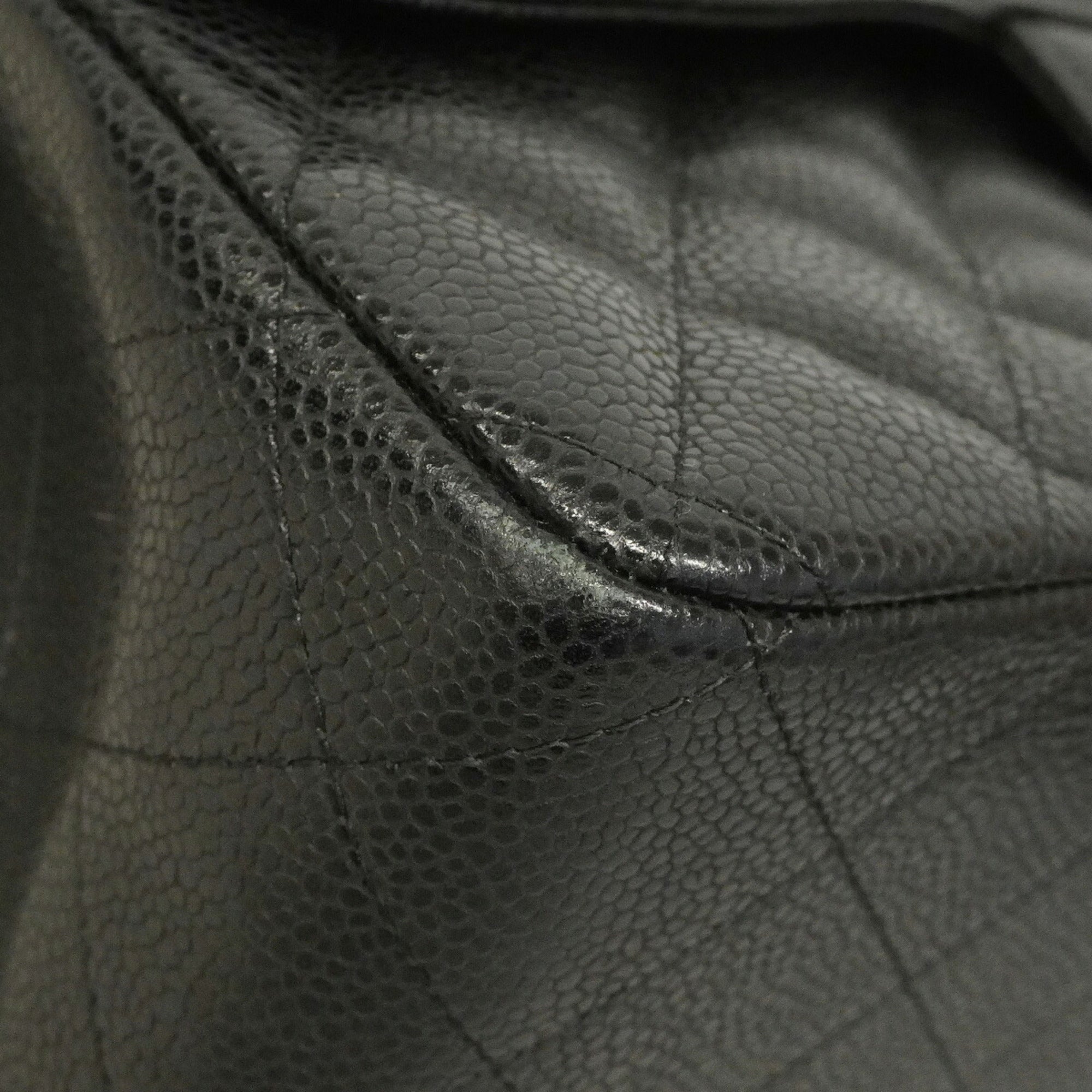 Chanel Black Grained Calfskin Shoulder Bag (Pre-Owned)