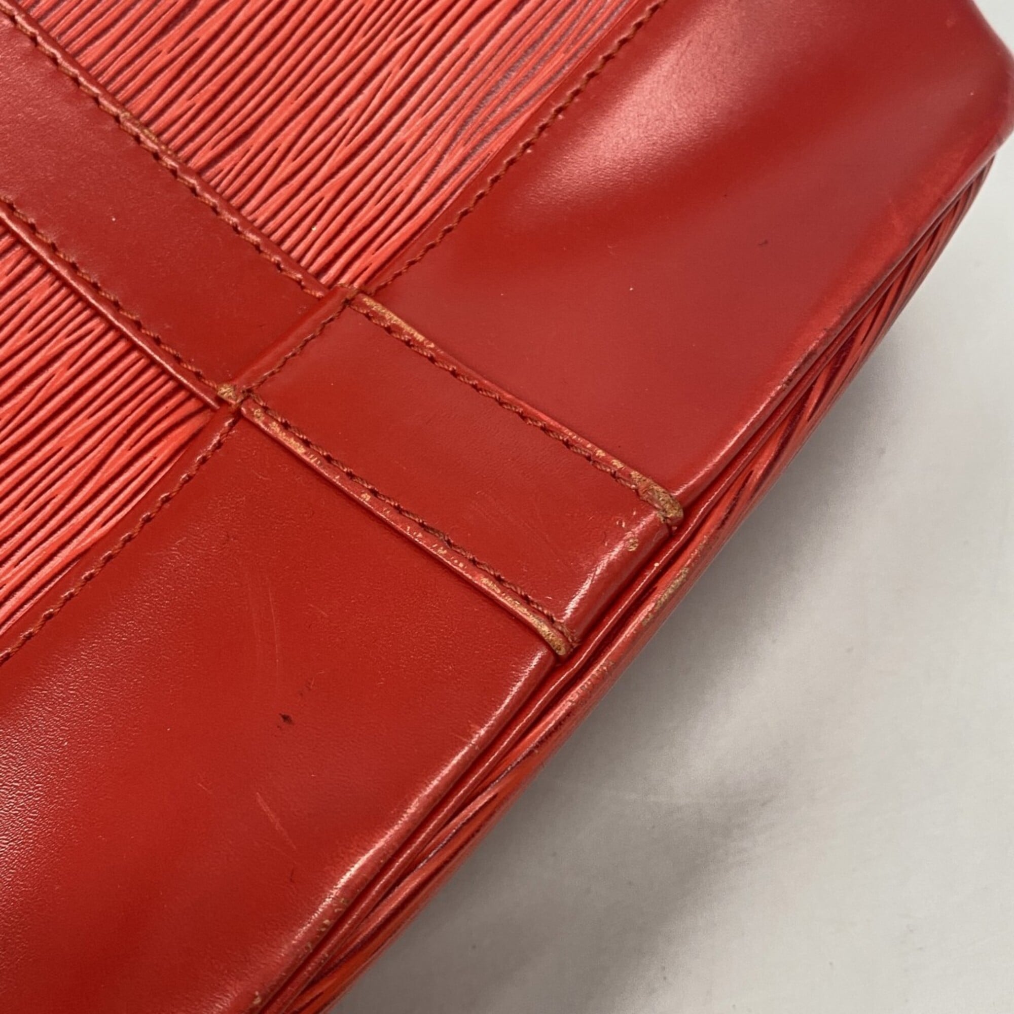 Louis Vuitton Castilian Red Shoulder Bag (Pre-Owned)