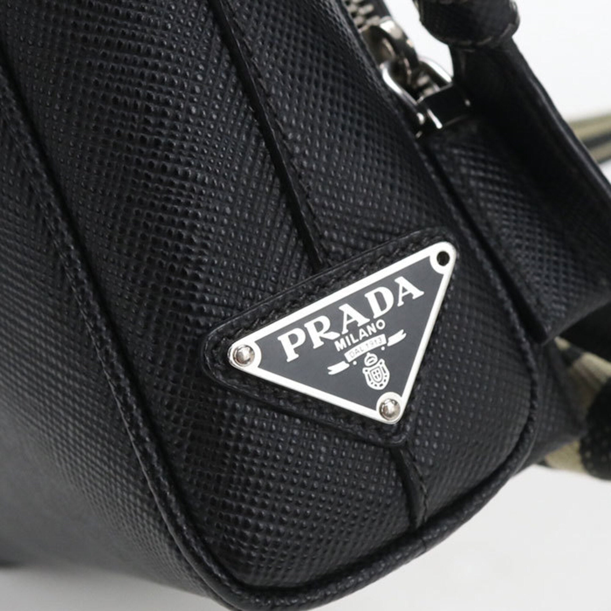 Prada Black Leather Shoulder Bag (Pre-Owned)