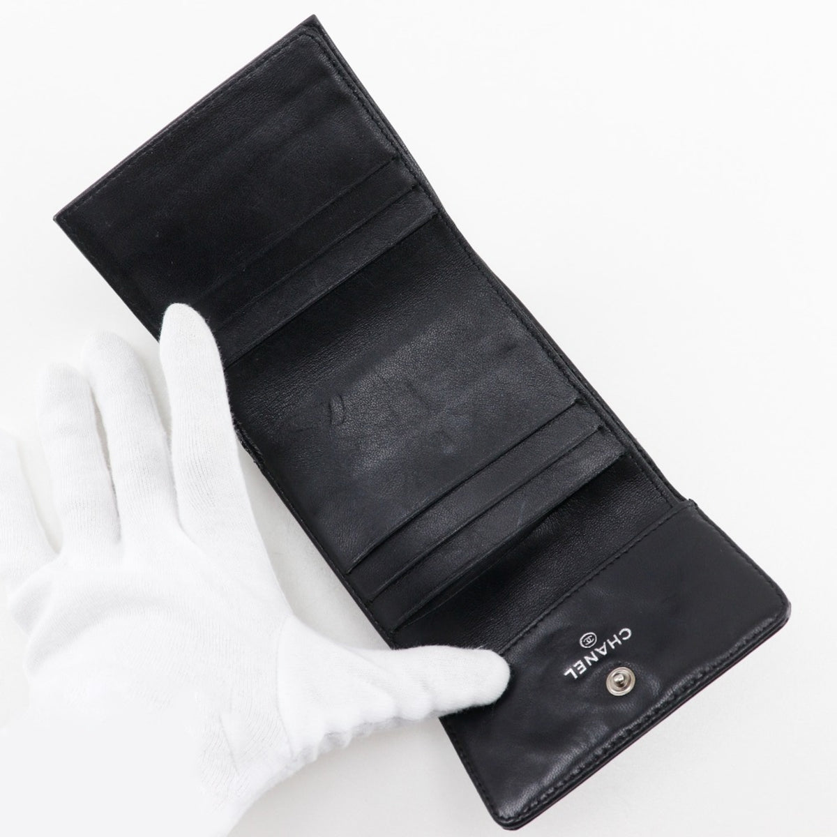 Chanel Black Patent Leather Wallet (Tri-Fold) (Pre-Owned)