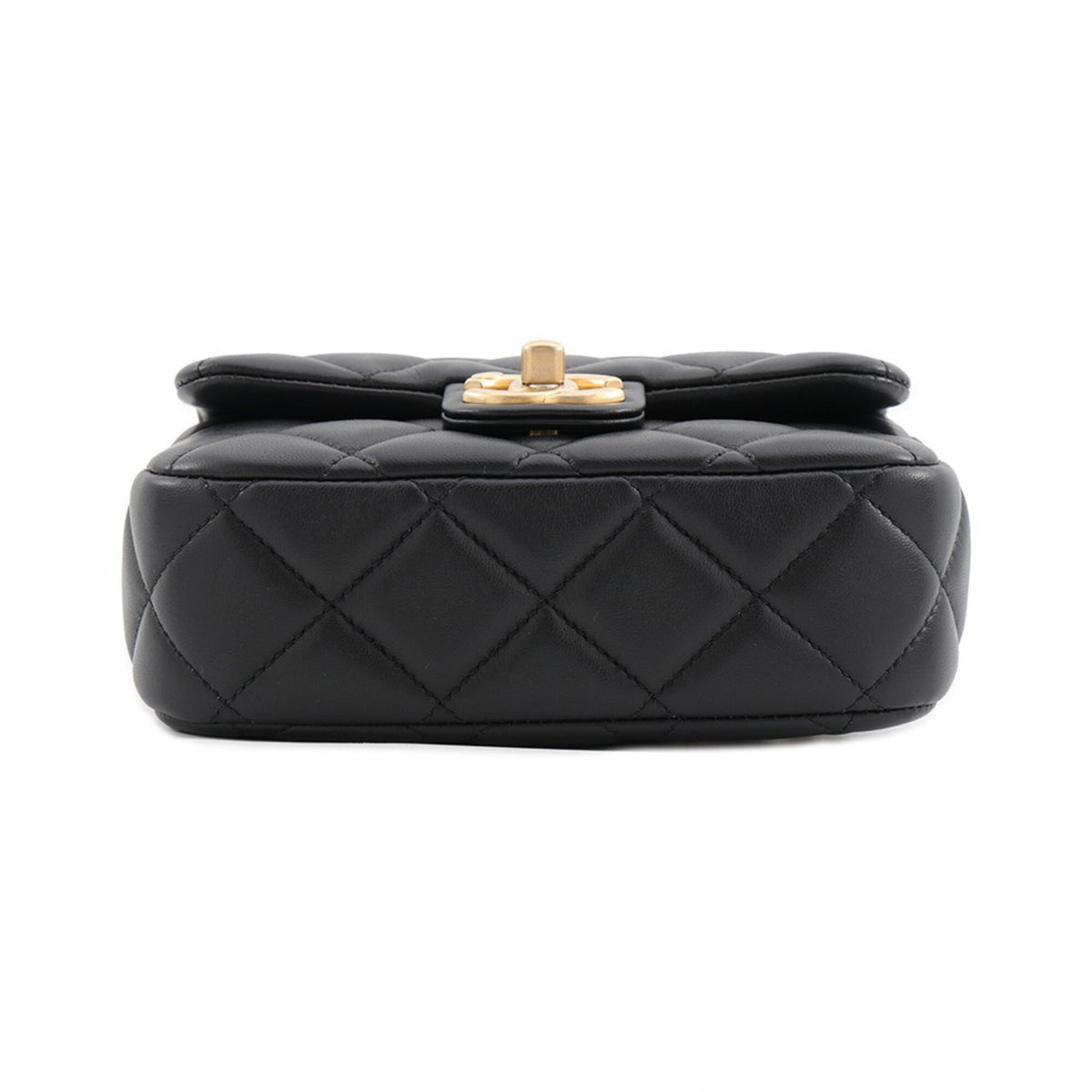 Chanel Black Leather Shoulder Bag (Pre-Owned)