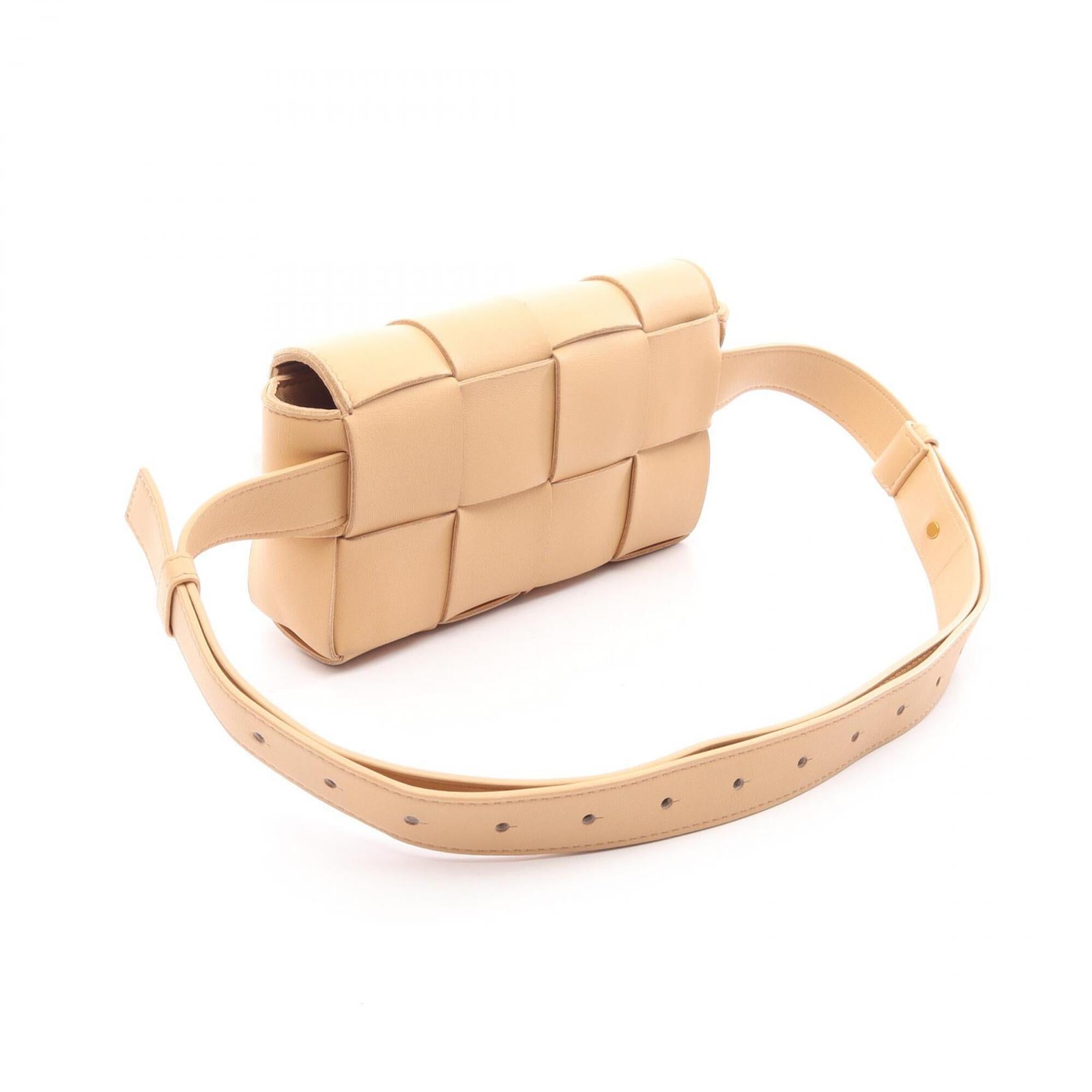 Bottega Veneta Beige Leather Fanny Pack Handbag (Pre-Owned)