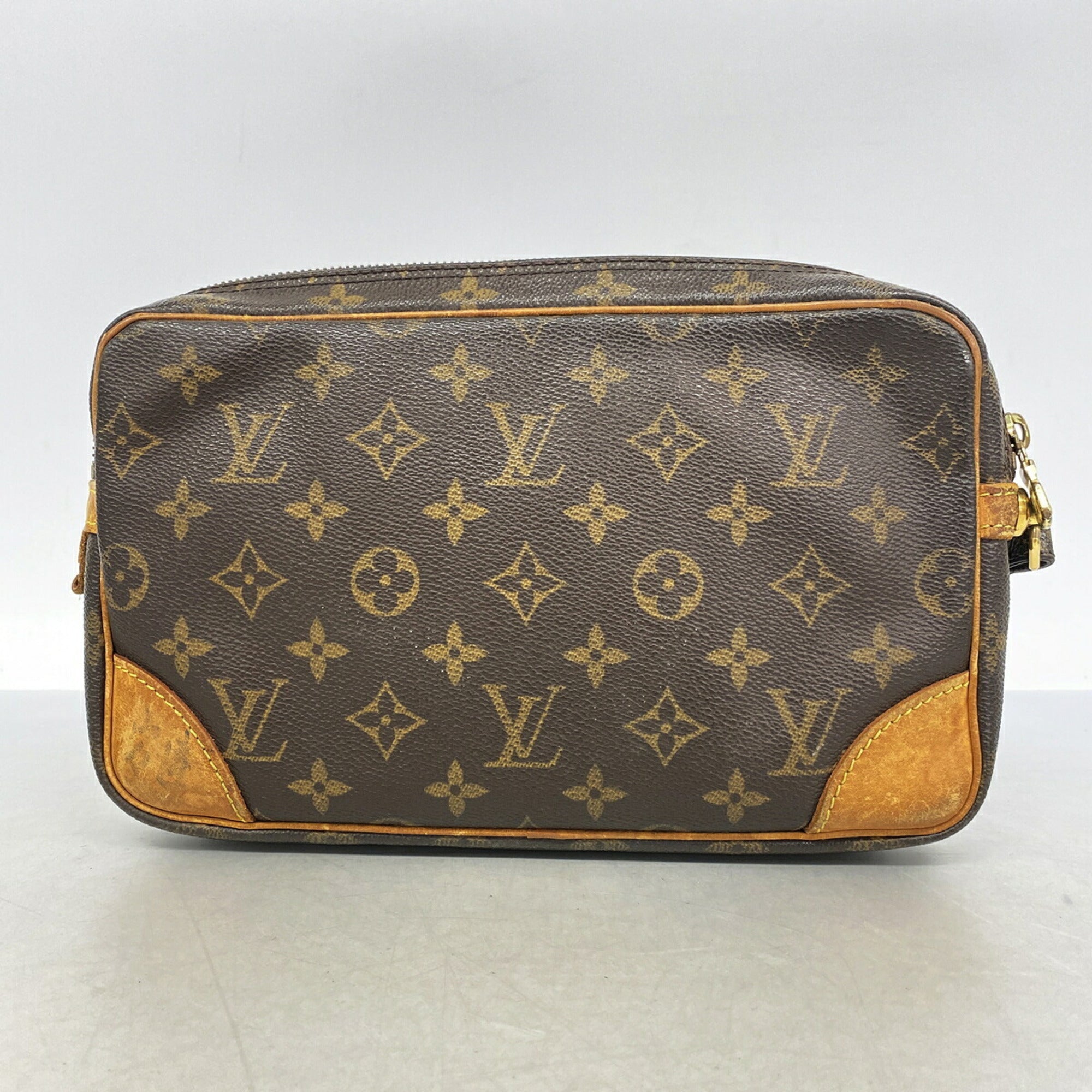 Louis Vuitton Brown Clutch Bag (Pre-Owned)