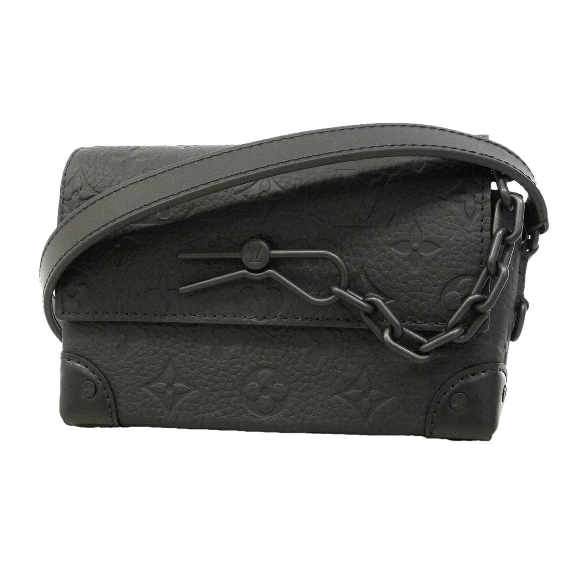 Louis Vuitton Noir Shoulder Bag (Pre-Owned)