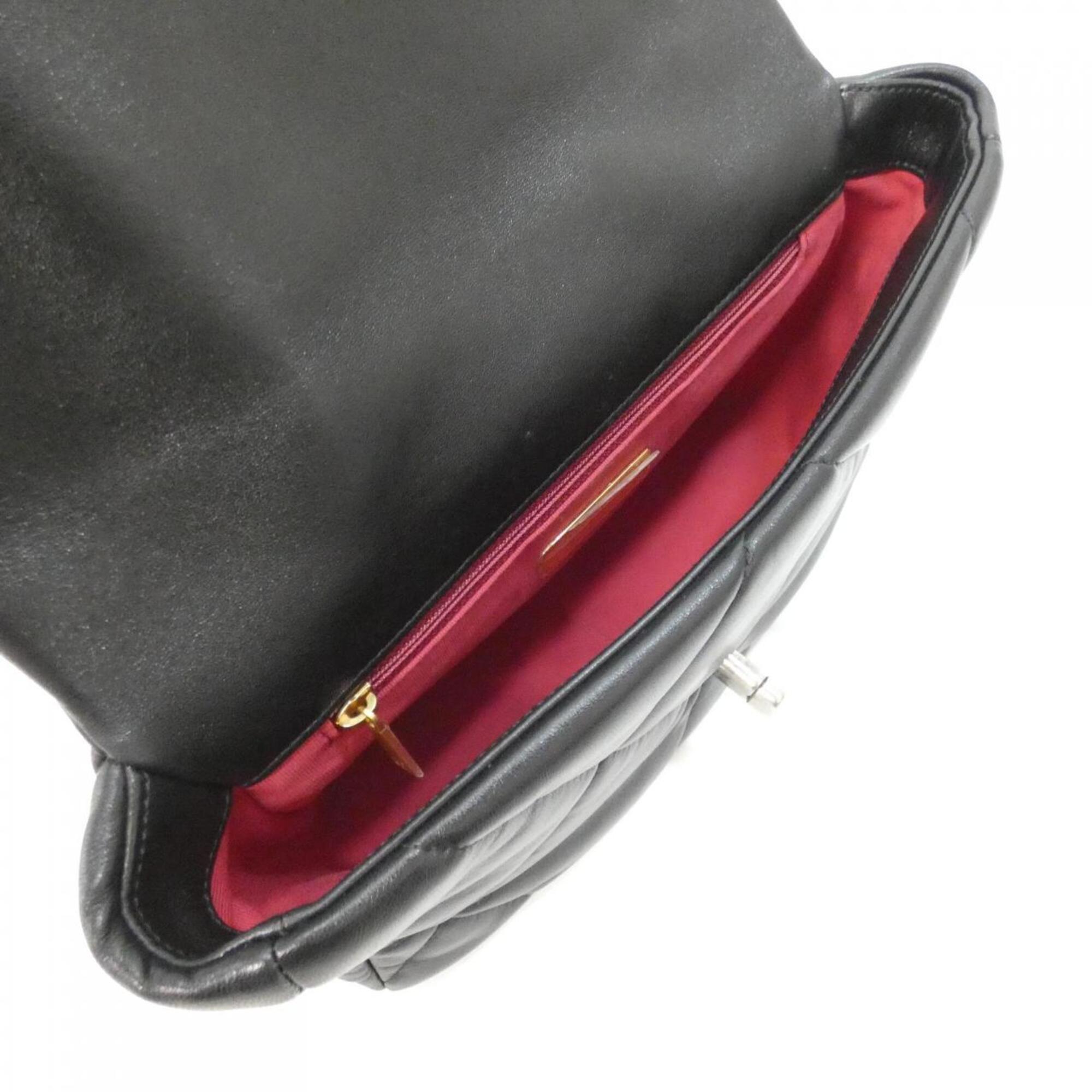 Chanel Black Leather Shoulder Bag (Pre-Owned)