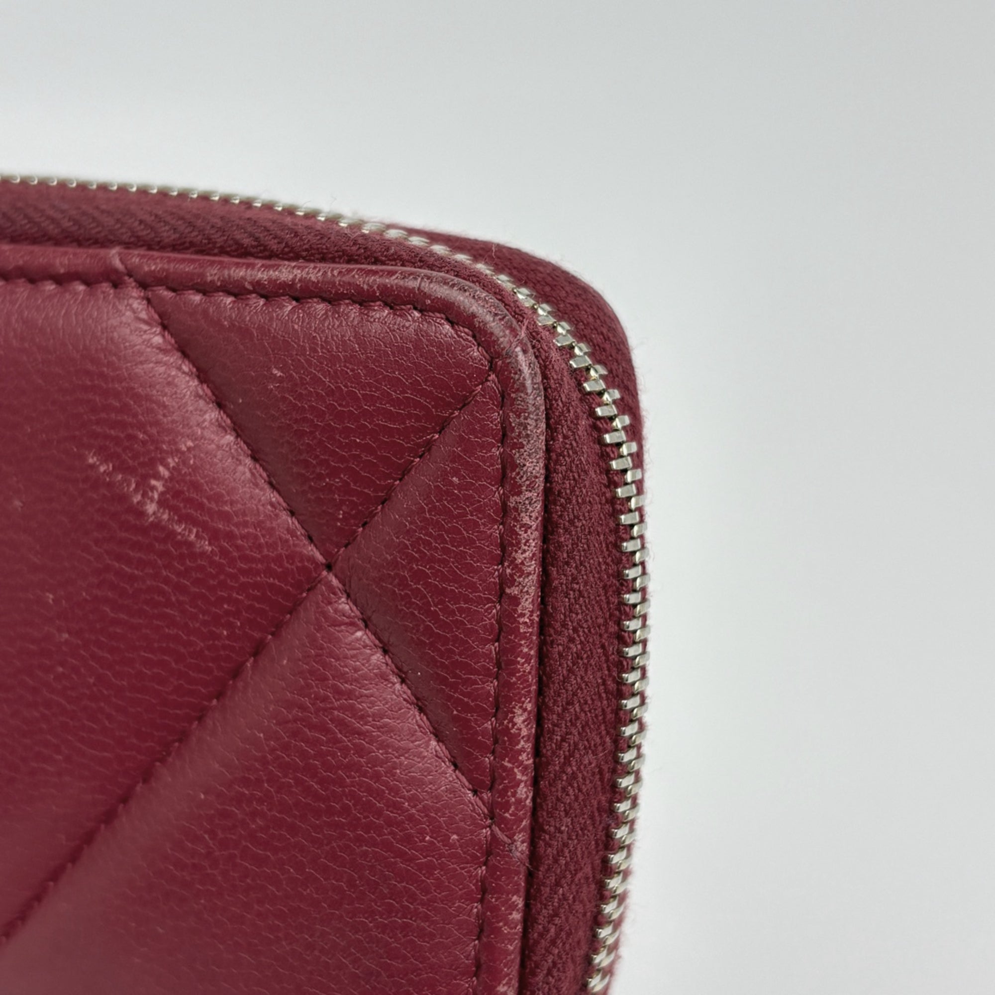 Chanel Red Color Leather Coin Purse/Coin Case (Pre-Owned)