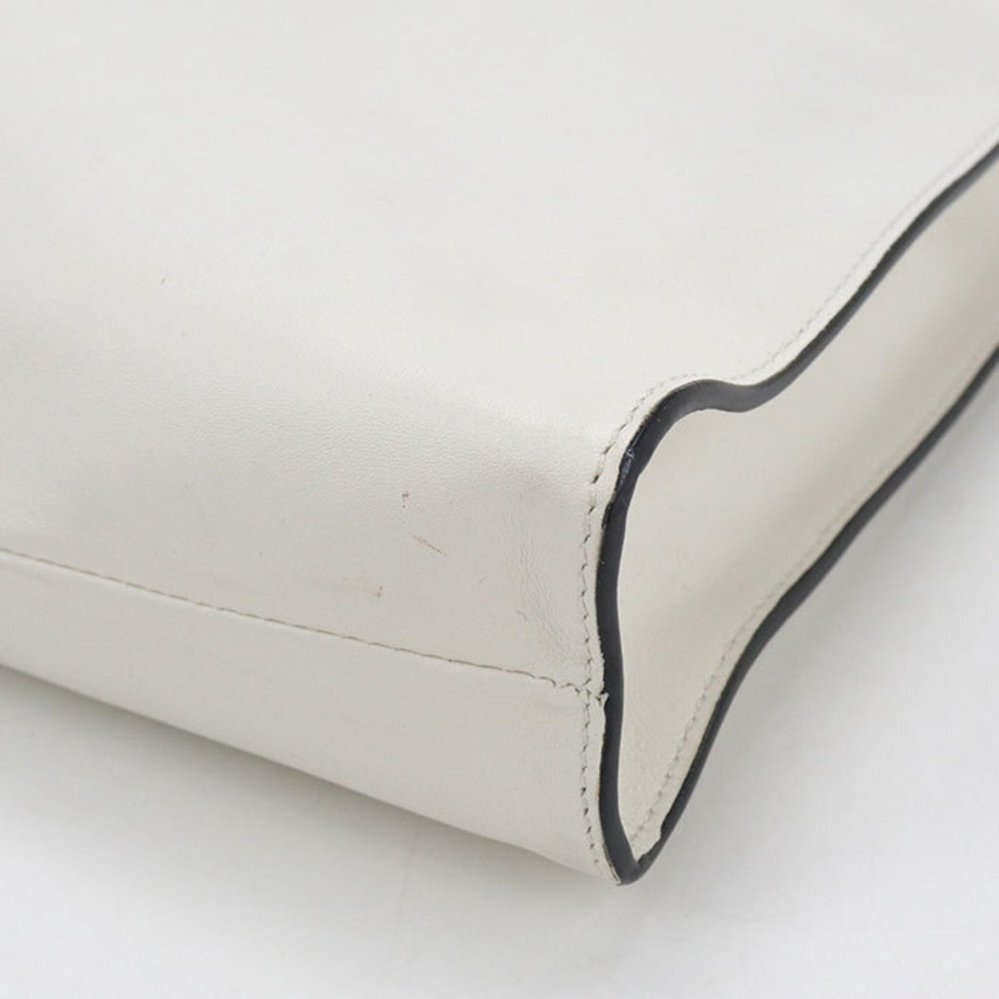 Prada White Leather Tote Bag (Pre-Owned)