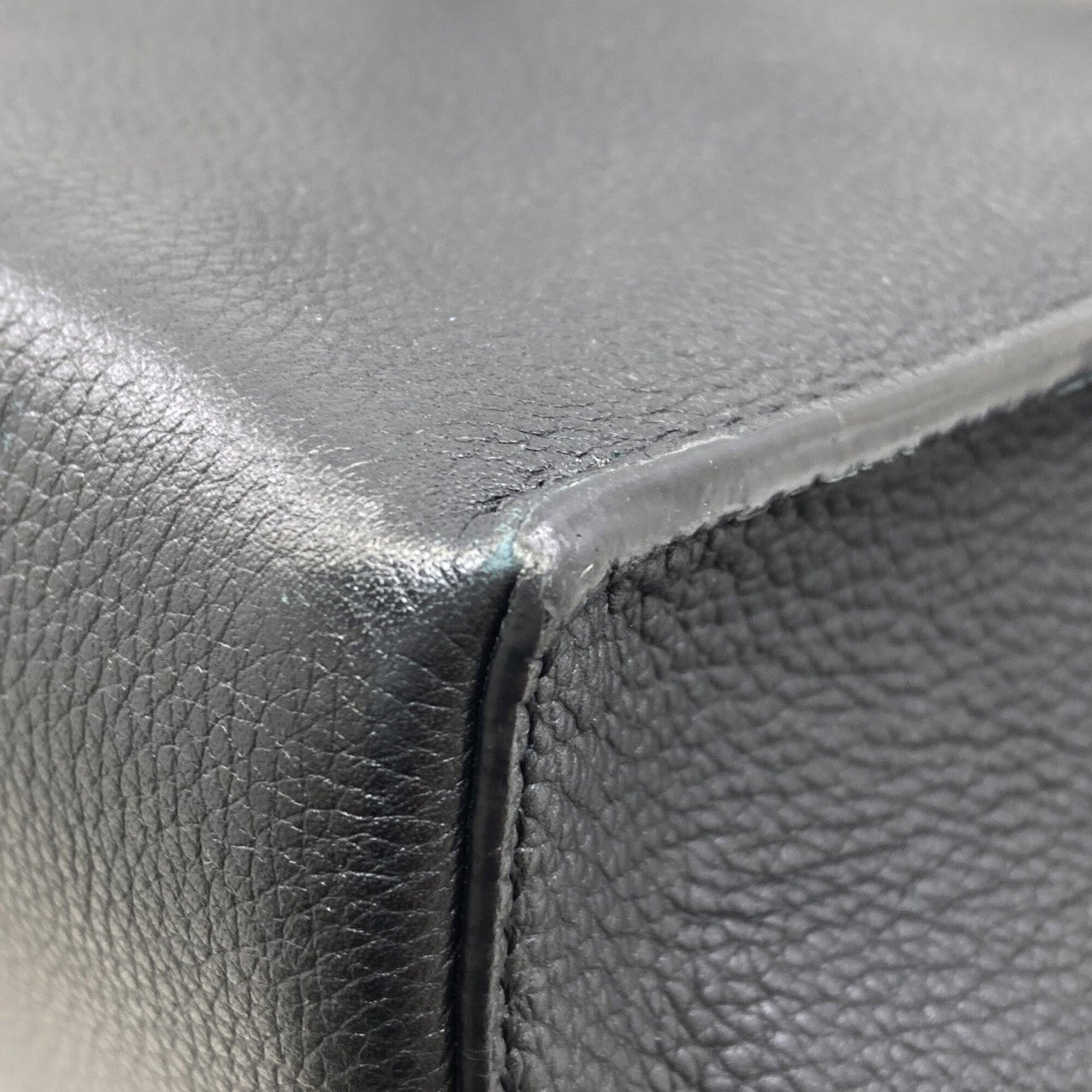 Loewe Black Leather Tote Bag (Pre-Owned)