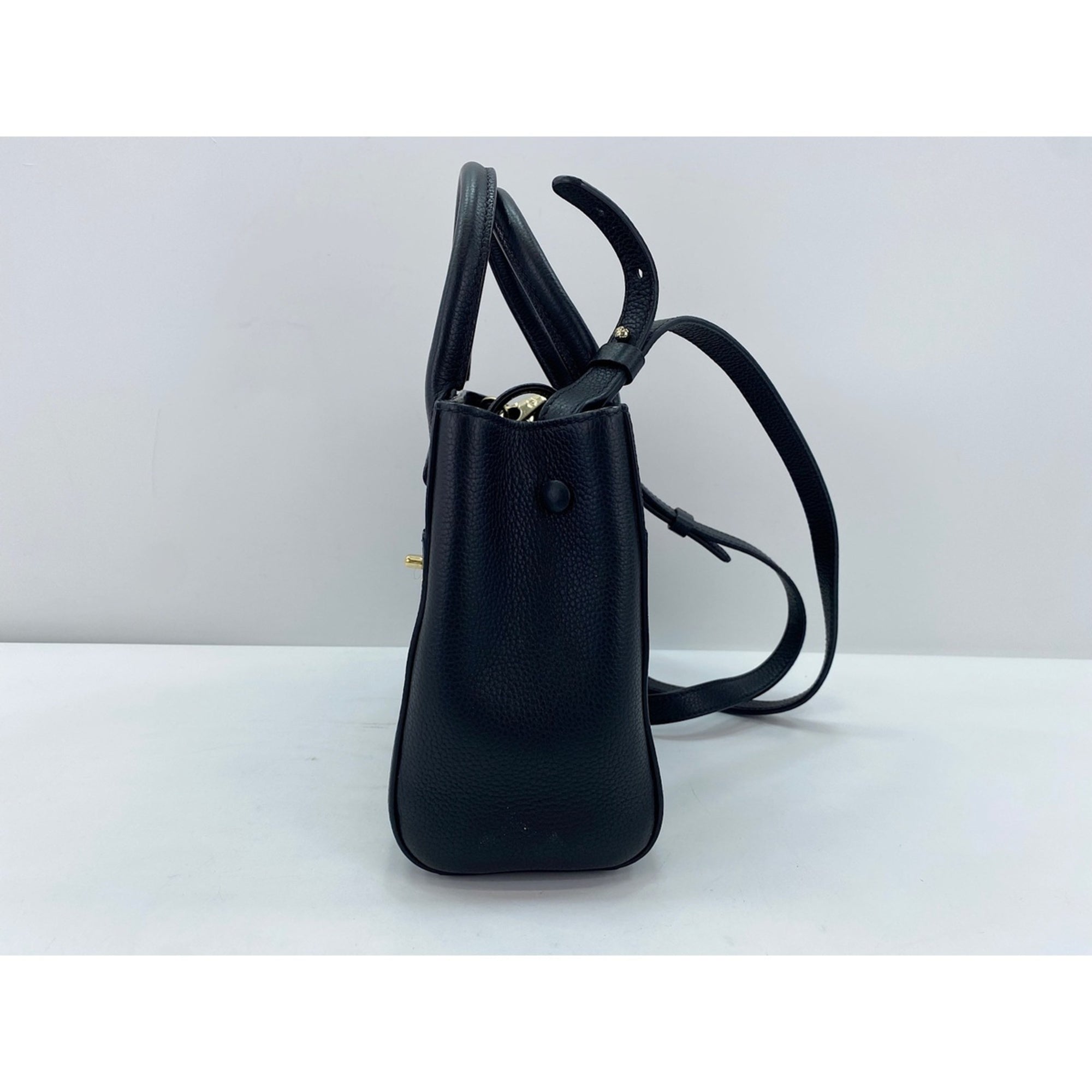 Chanel Black Handbag (Pre-Owned)