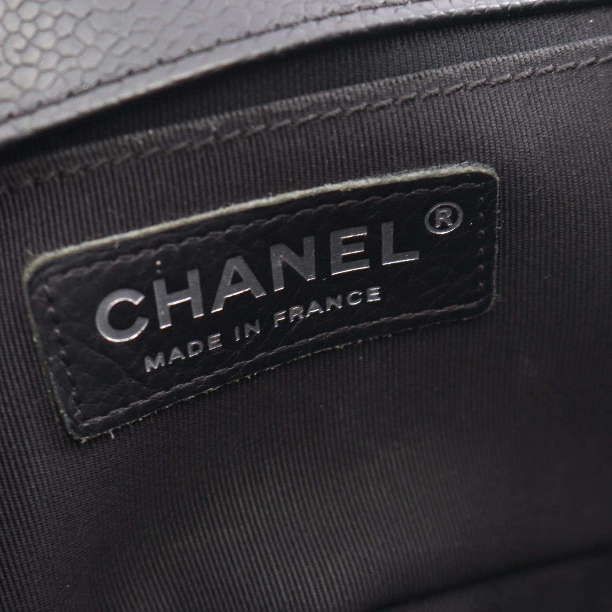 Chanel Black Grained Calfskin Handbag Shoulder Bag (Pre-Owned)