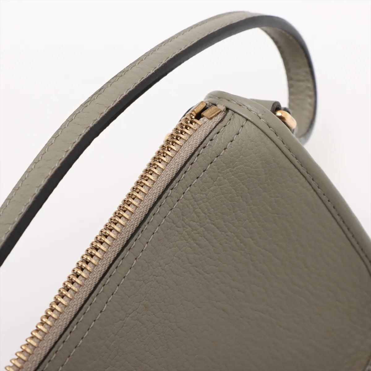 Loewe Gray Leather Handbag (Pre-Owned)