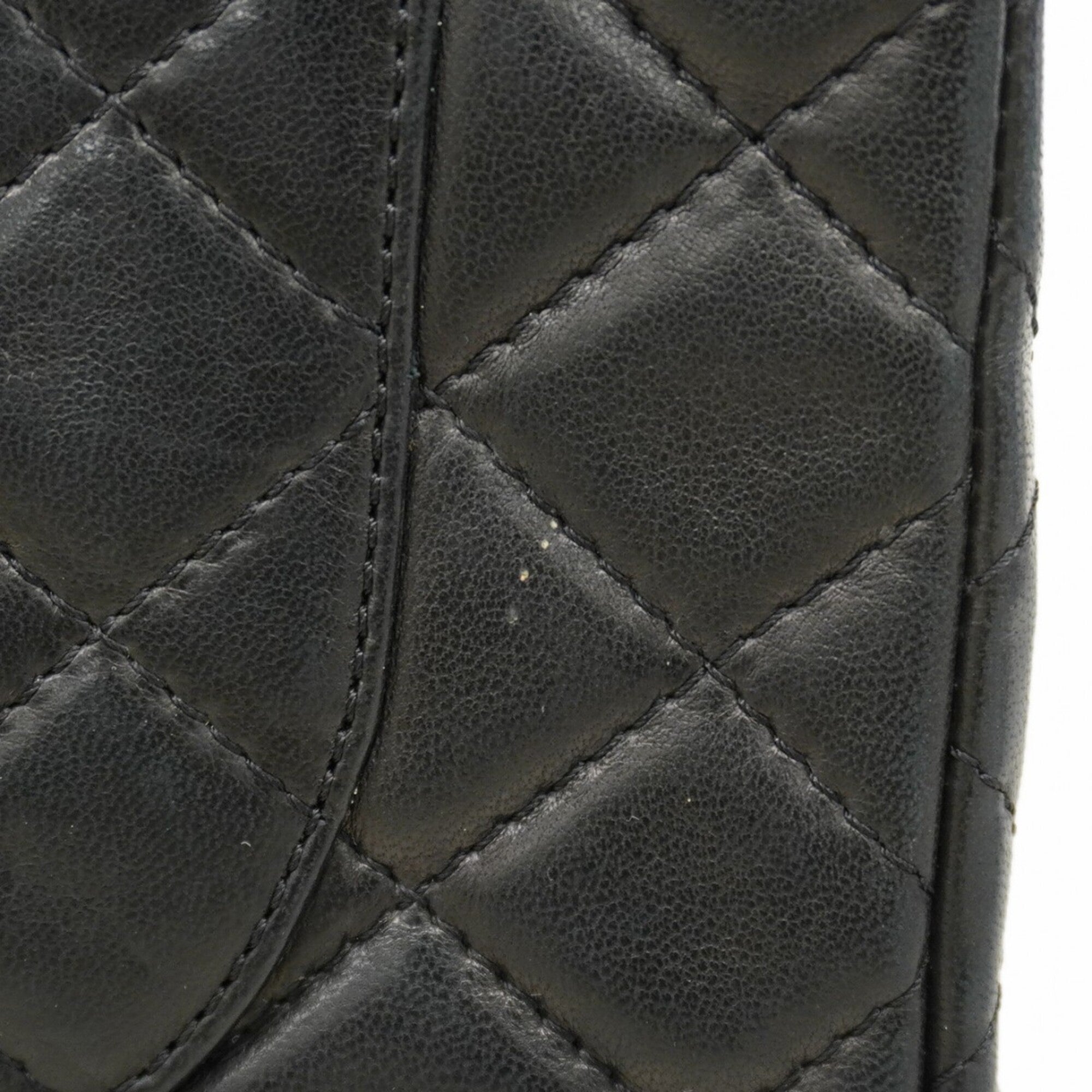 Chanel Black Leather Shoulder Bag (Pre-Owned)