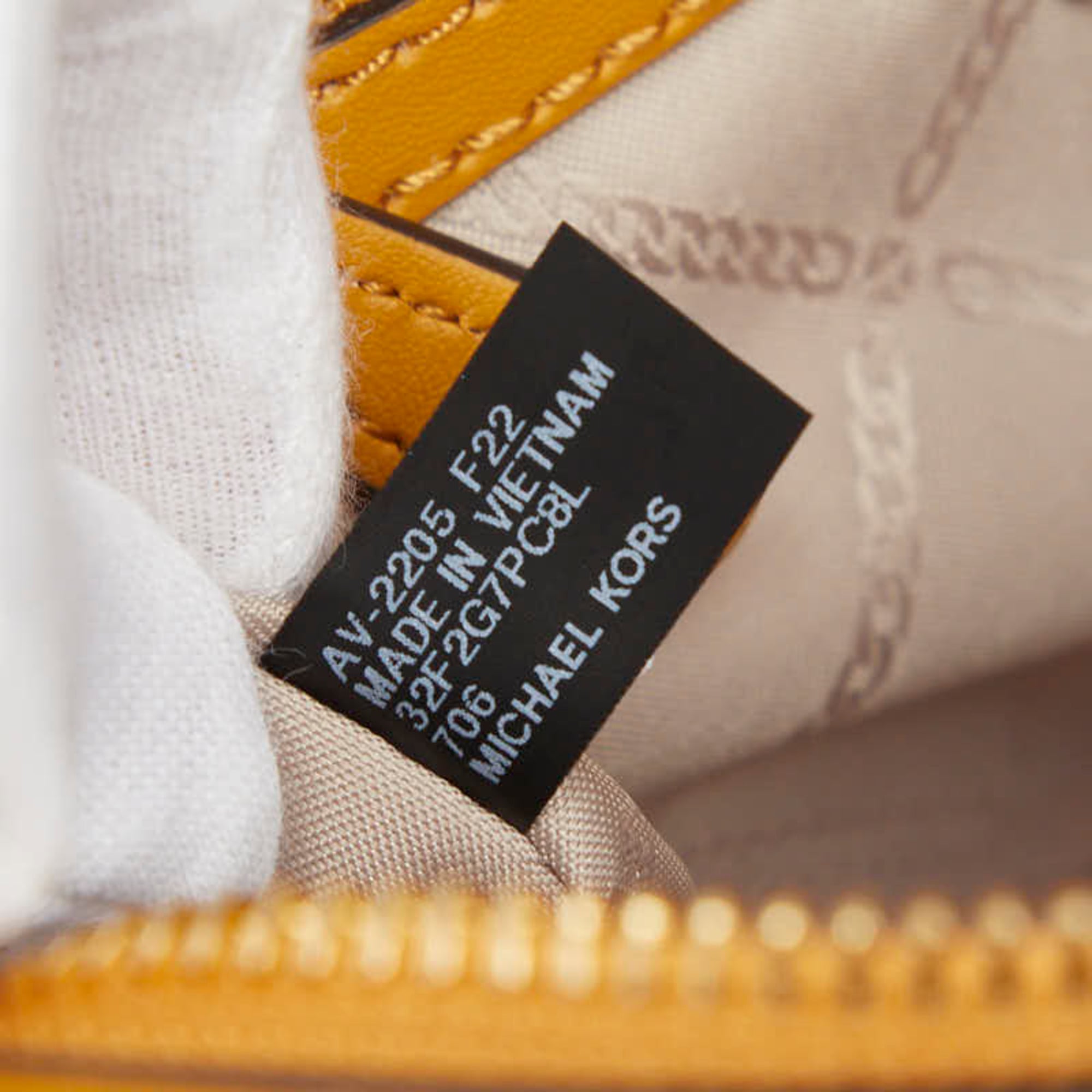 Michael Kors Yellow Leather Shoulder Bag (Pre-Owned)