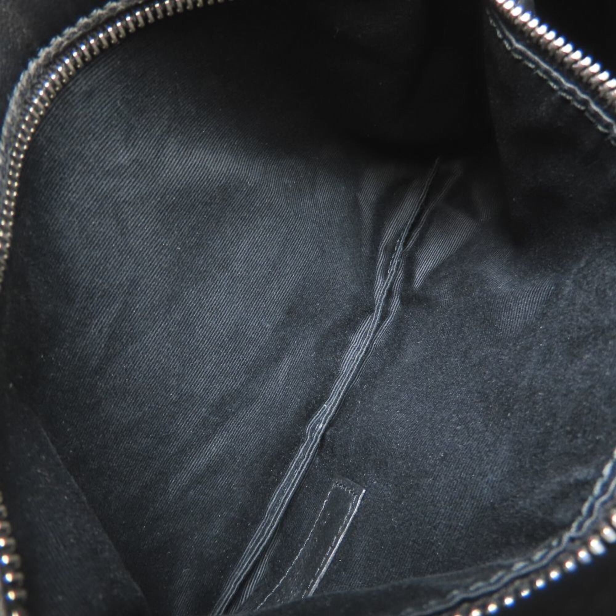 Yves Saint Laurent Black Shoulder Bag (Pre-Owned)