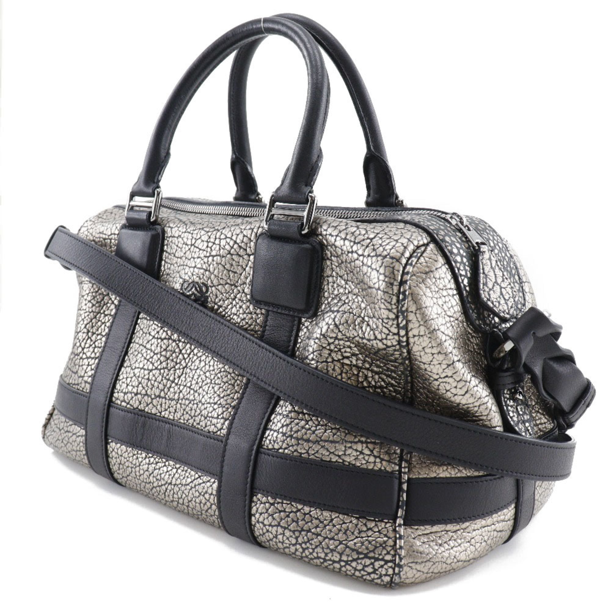 Loewe Black Leather Handbag (Pre-Owned)