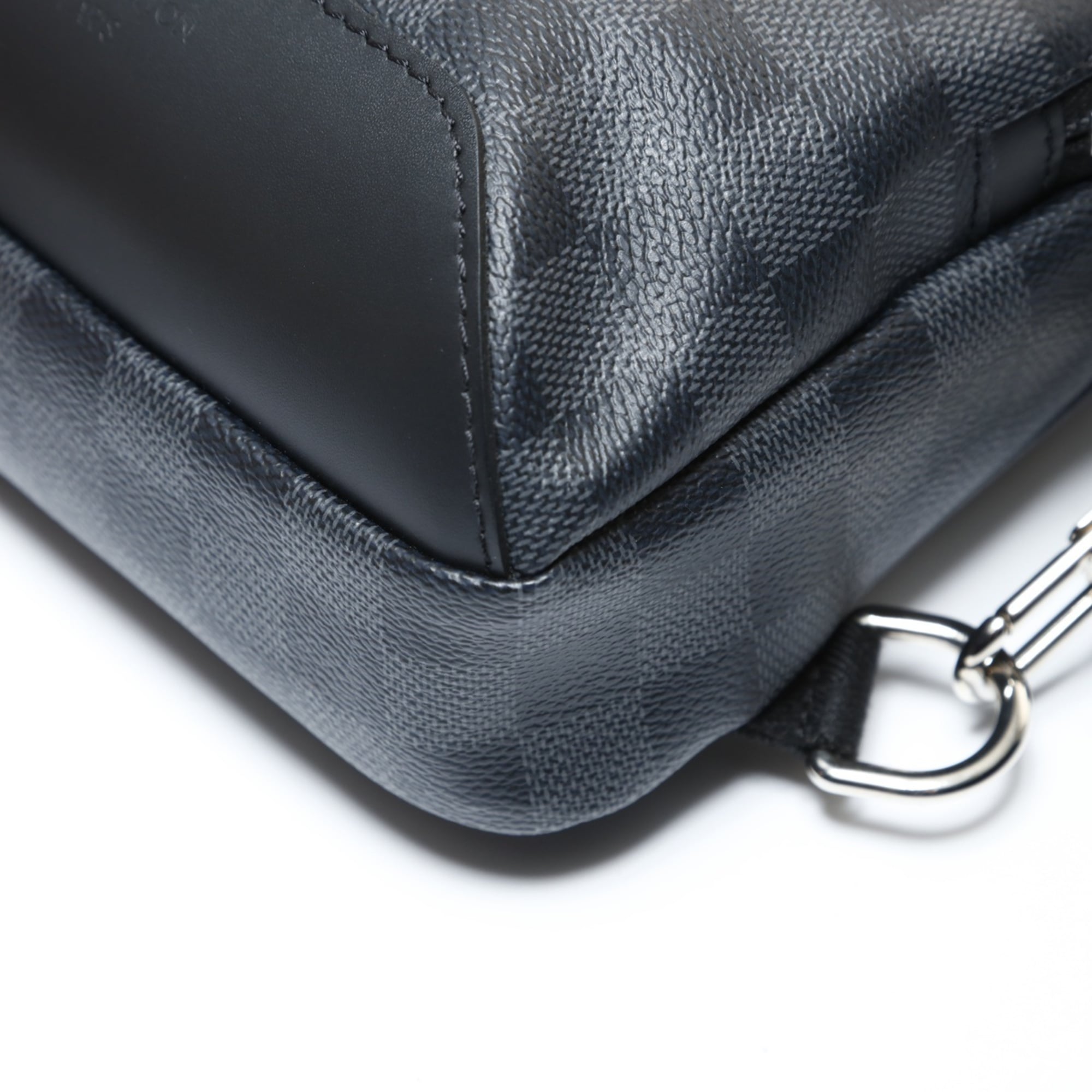 Louis Vuitton Damier Graphite Black Damier Graphite Shoulder Bag (Pre-Owned)