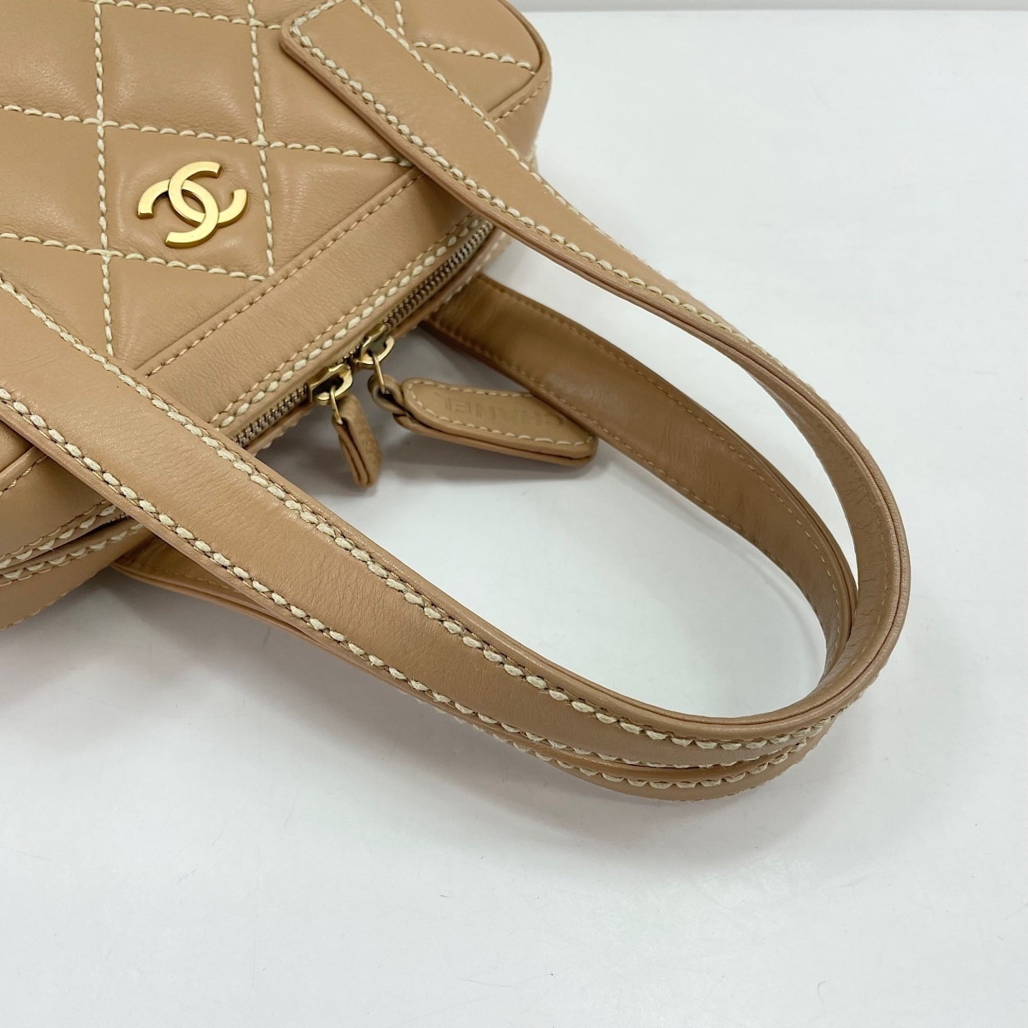 Chanel Beige Handbag (Pre-Owned)