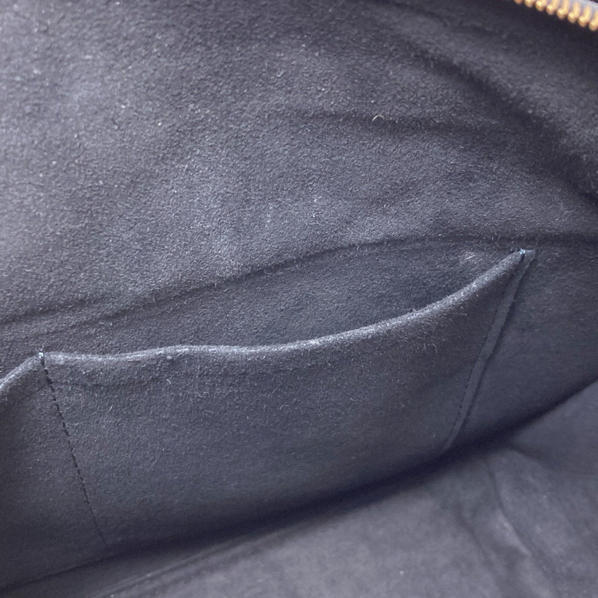 Louis Vuitton Black Leather Handbag (Pre-Owned)