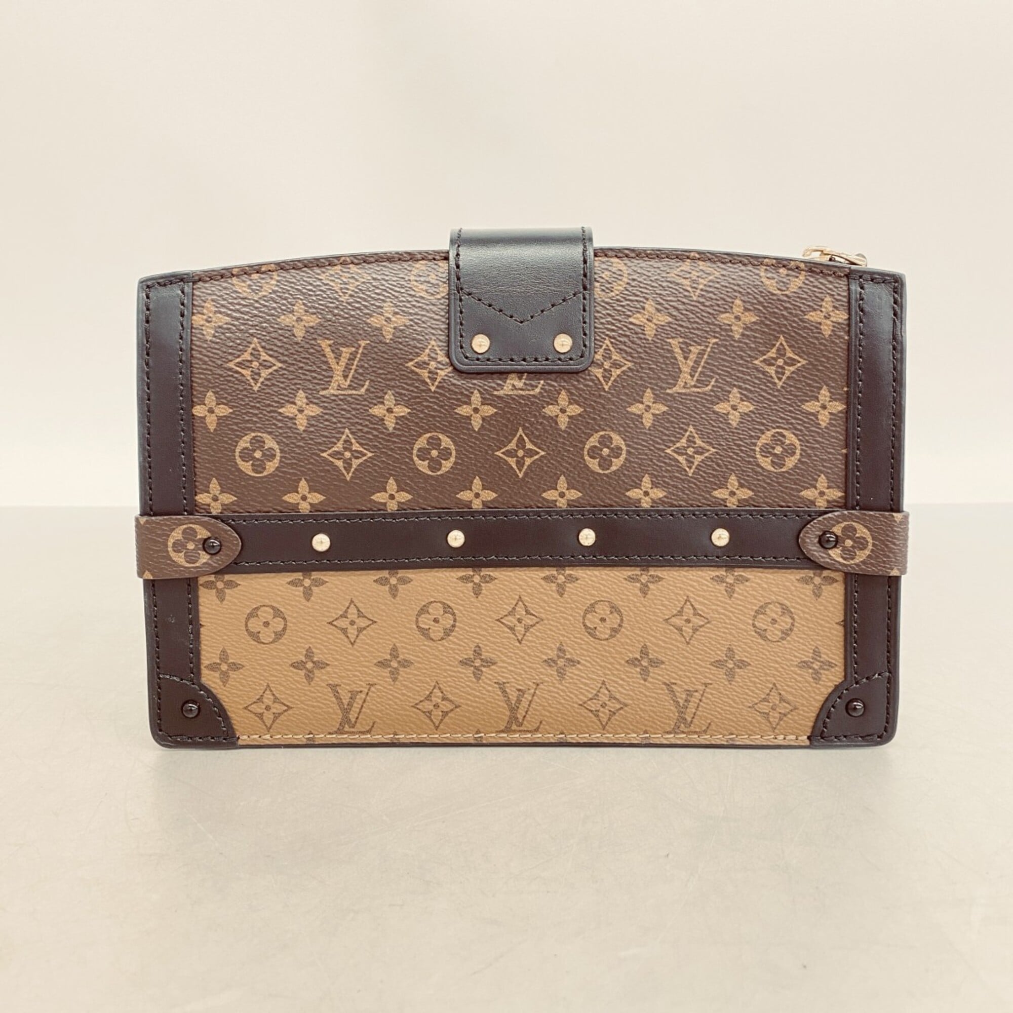 Louis Vuitton Brown Shoulder Bag (Pre-Owned)