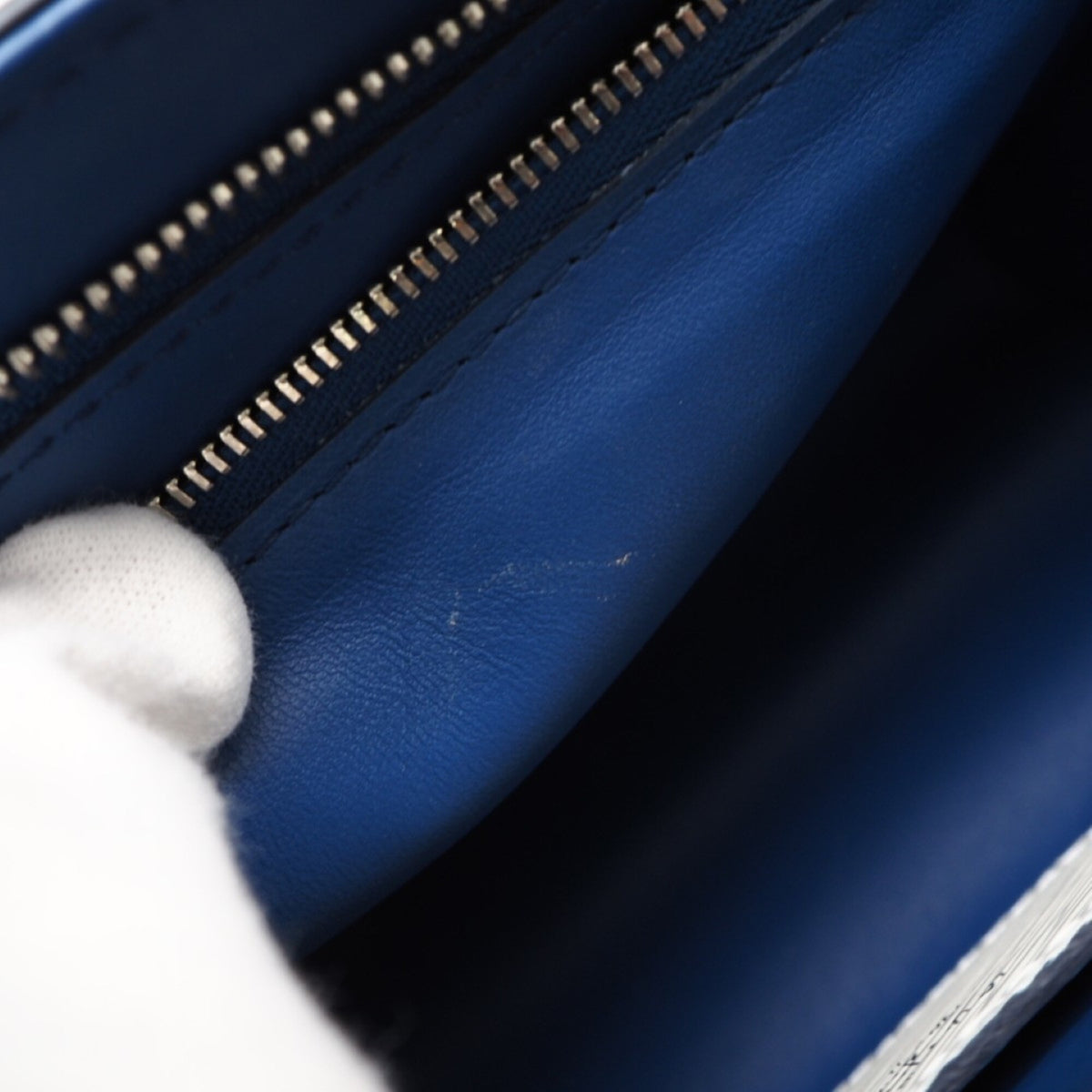 Louis Vuitton Blue White Shoulder Bag (Pre-Owned)