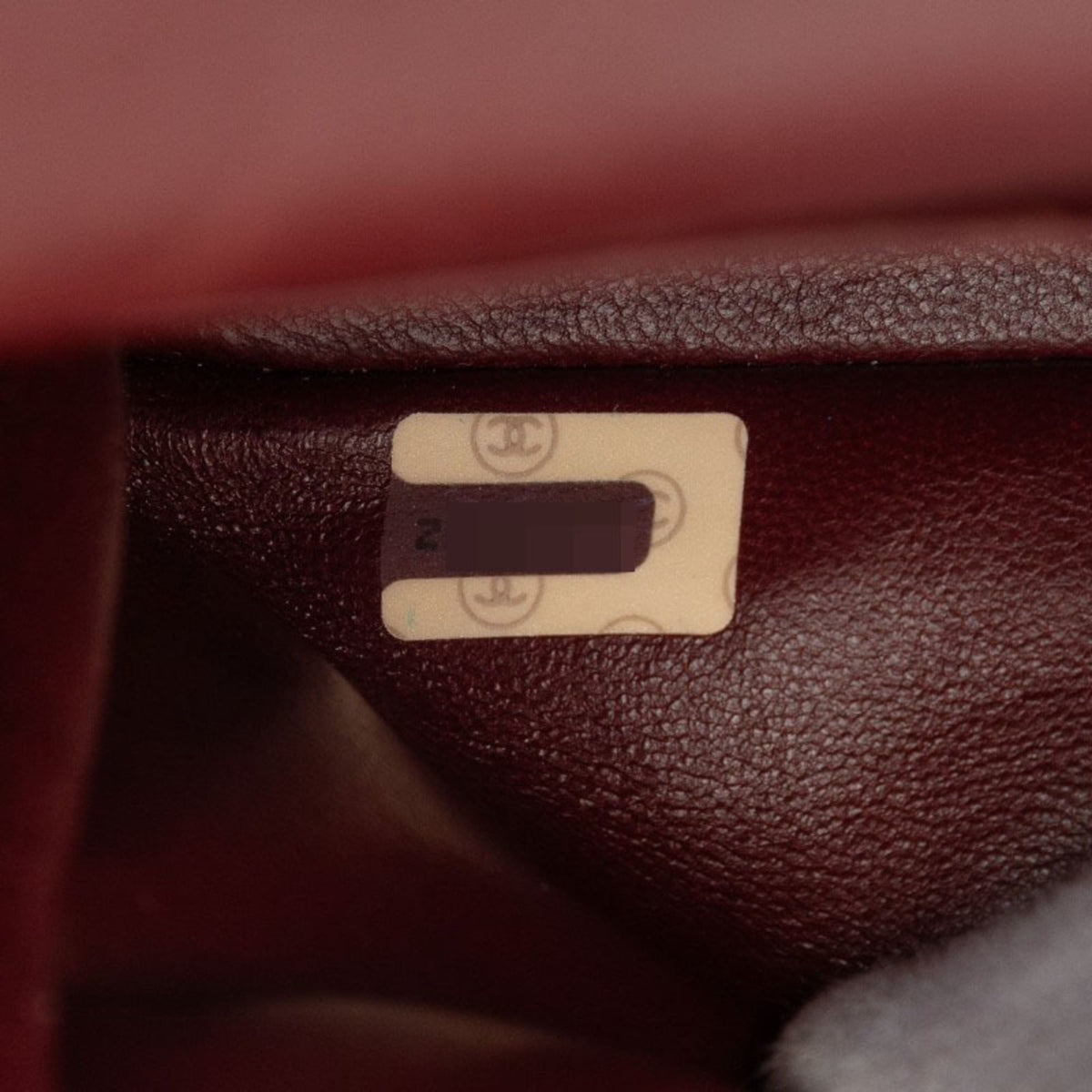 Chanel Black Leather Shoulder Bag (Pre-Owned)