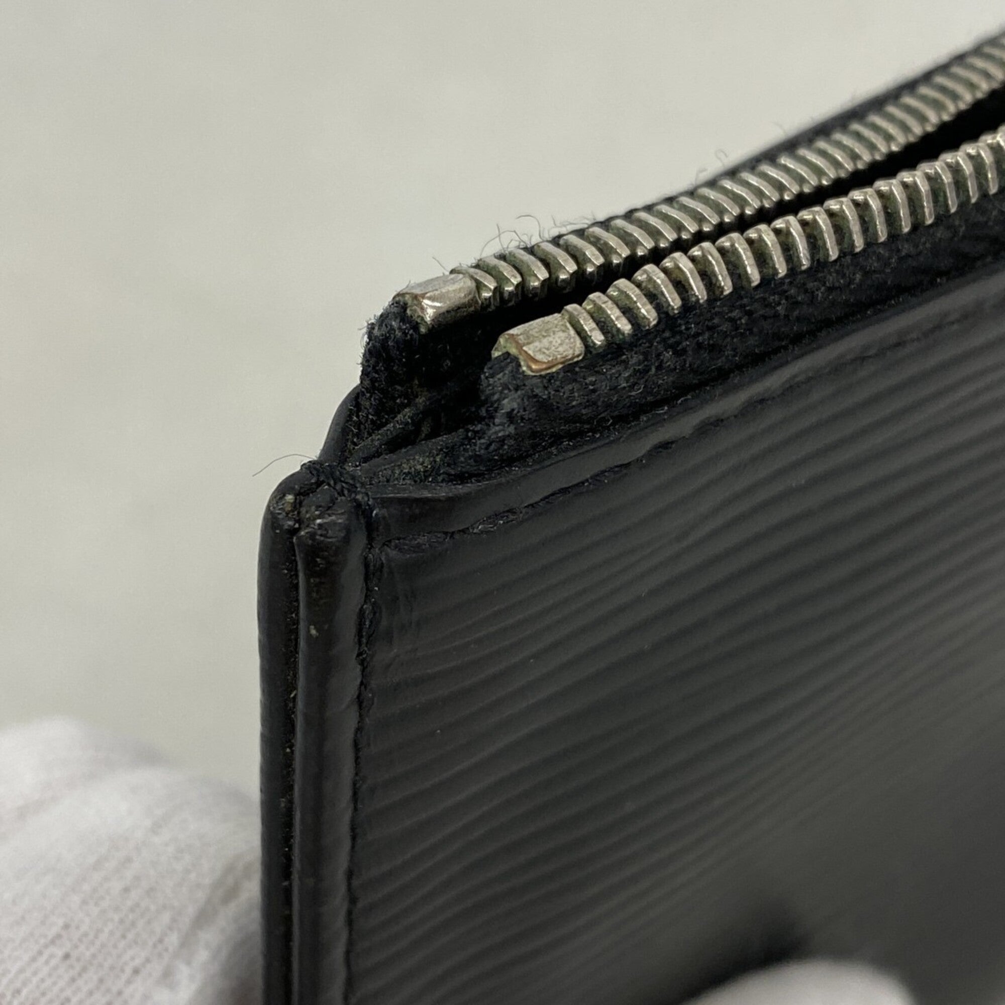 Louis Vuitton Noir Coin Purse/Coin Case (Pre-Owned)