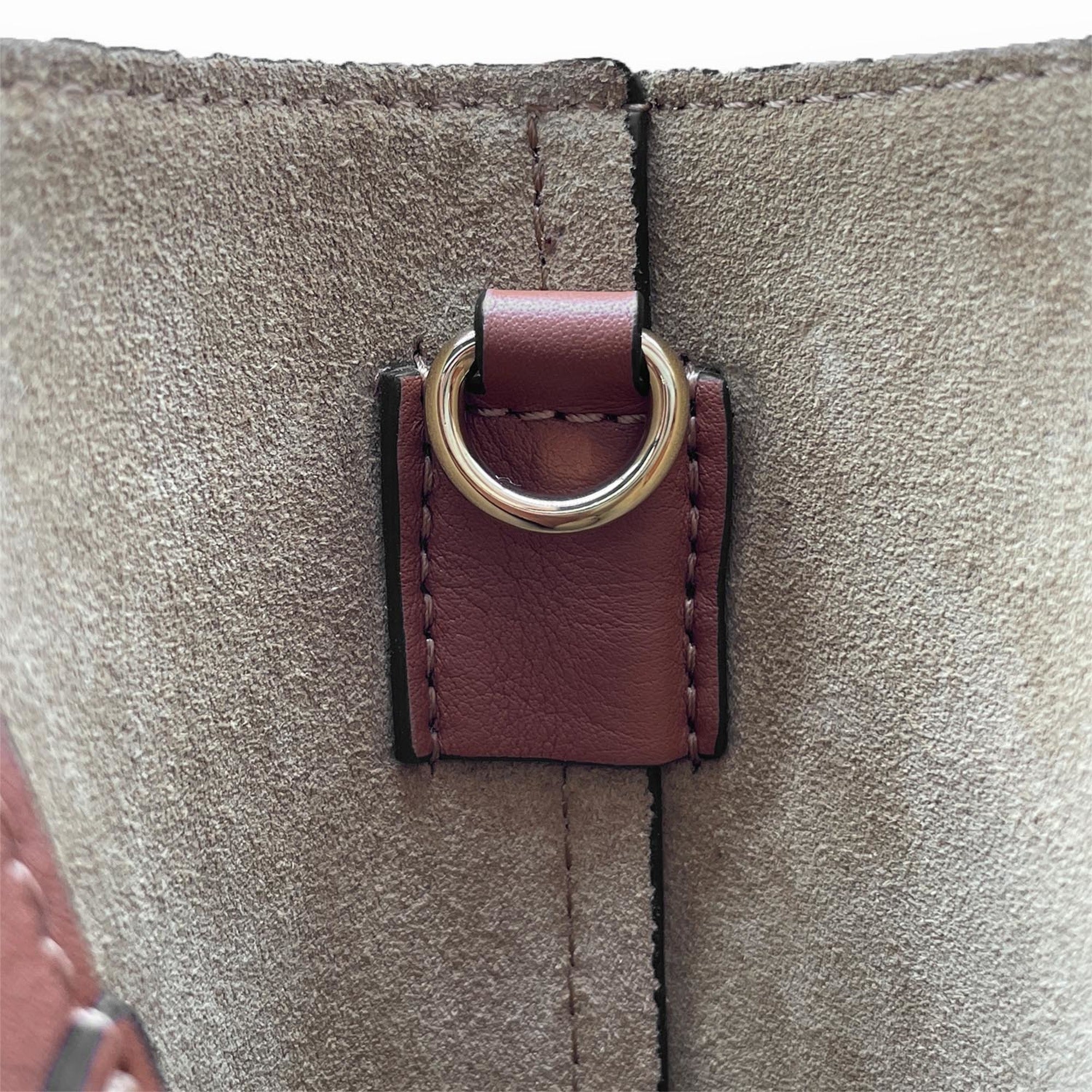 Loewe Brown Leather Shoulder Bag (Pre-Owned)