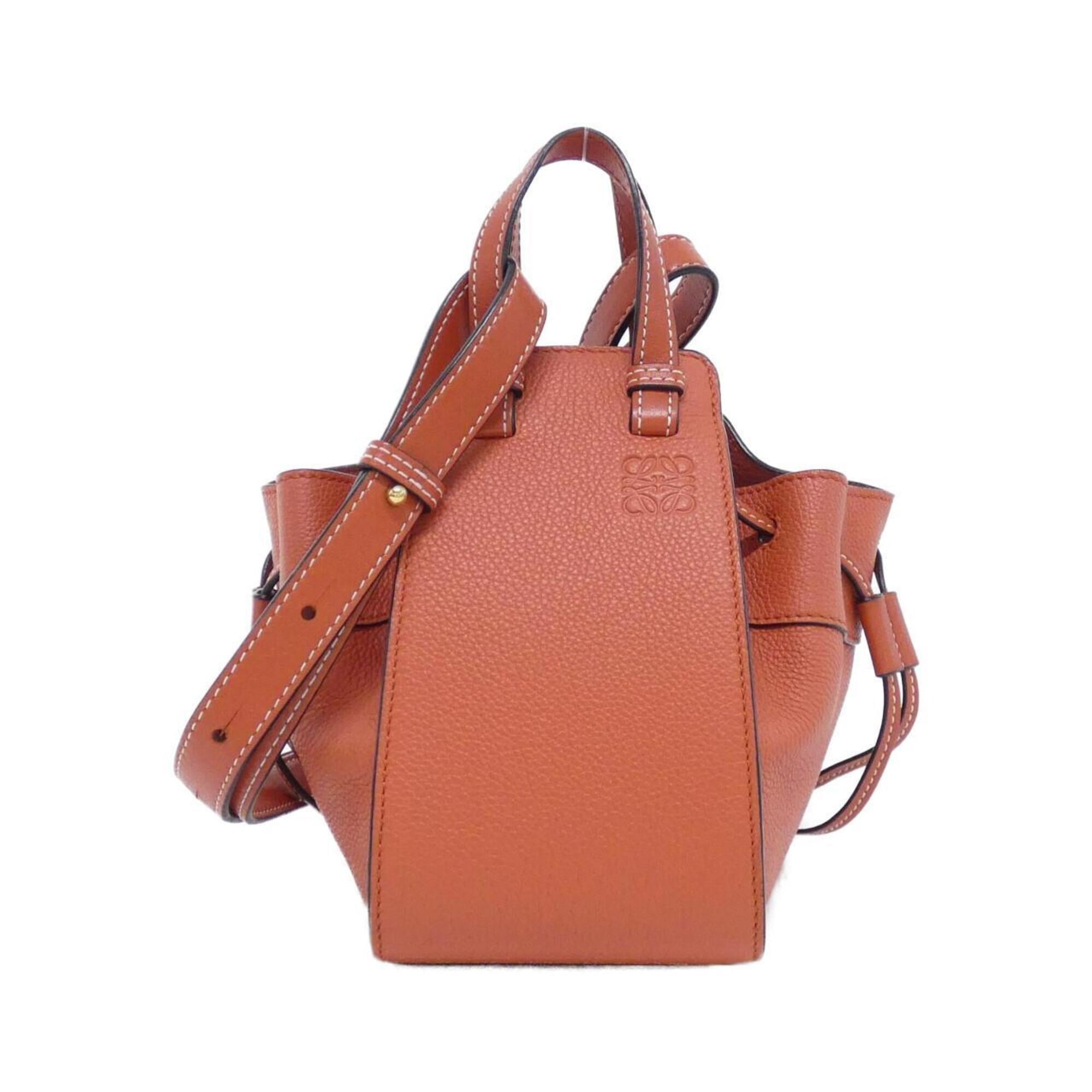 Loewe Red Color Leather Shoulder Bag (Pre-Owned)