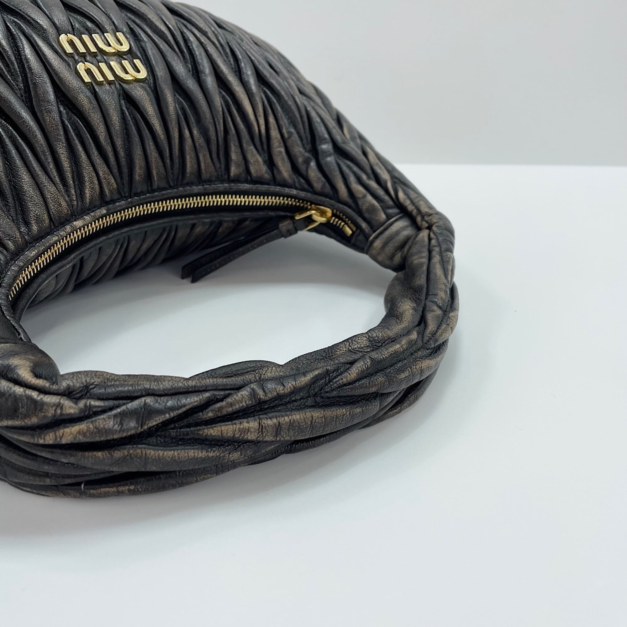 Miu Miu Brown Leather Handbag (Pre-Owned)