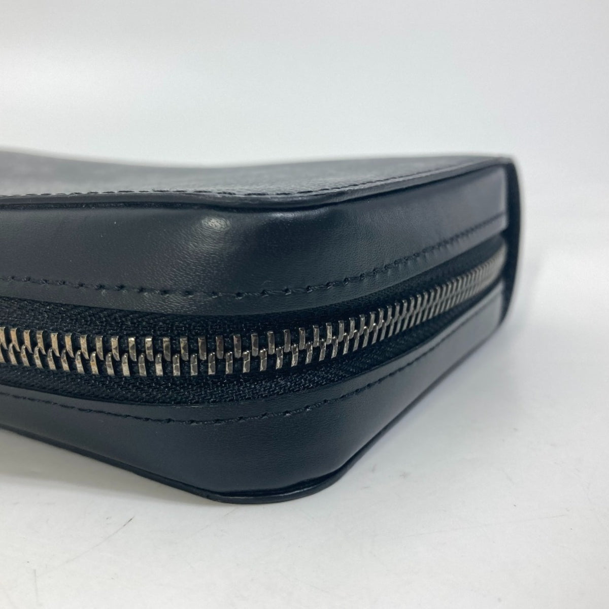 Louis Vuitton Black Monogram Eclipse Canvas Long Wallet (Bi-Fold) (Pre-Owned)