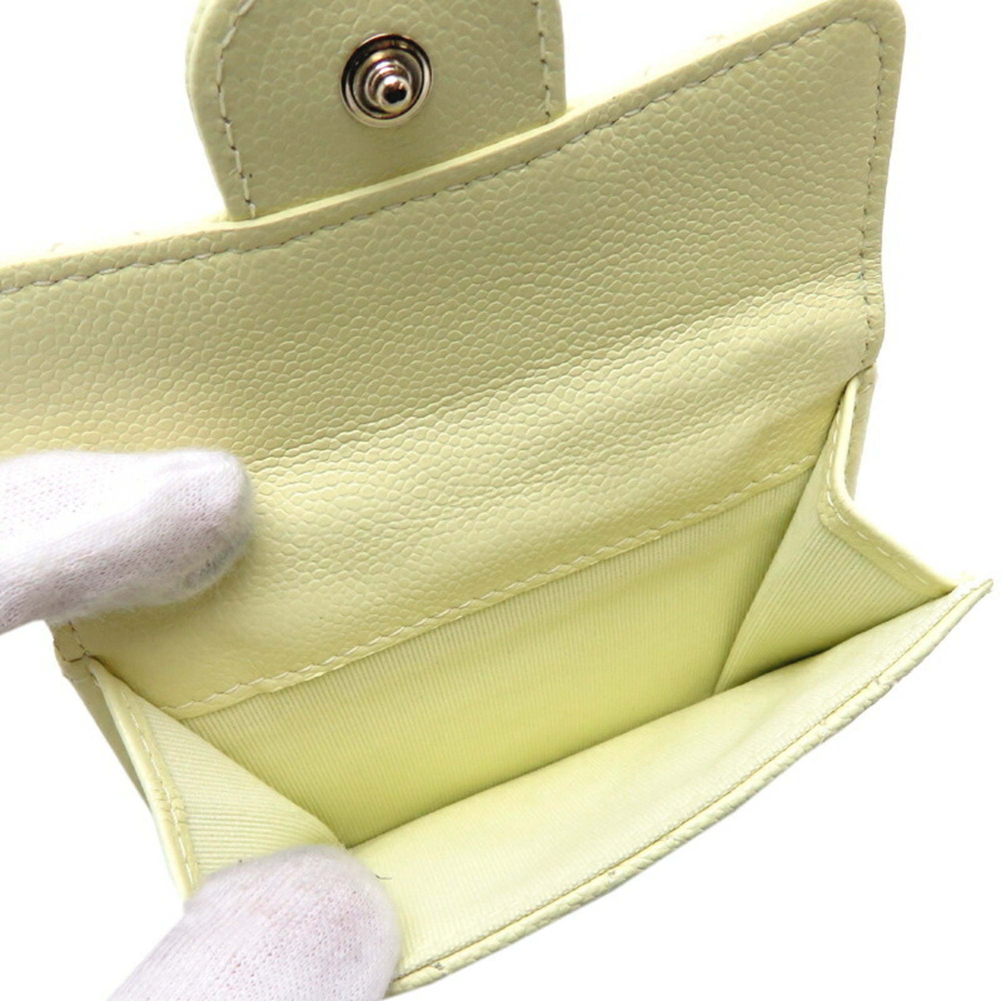 Chanel Cream White Grained Calfskin Wallet (Tri-Fold) (Pre-Owned)