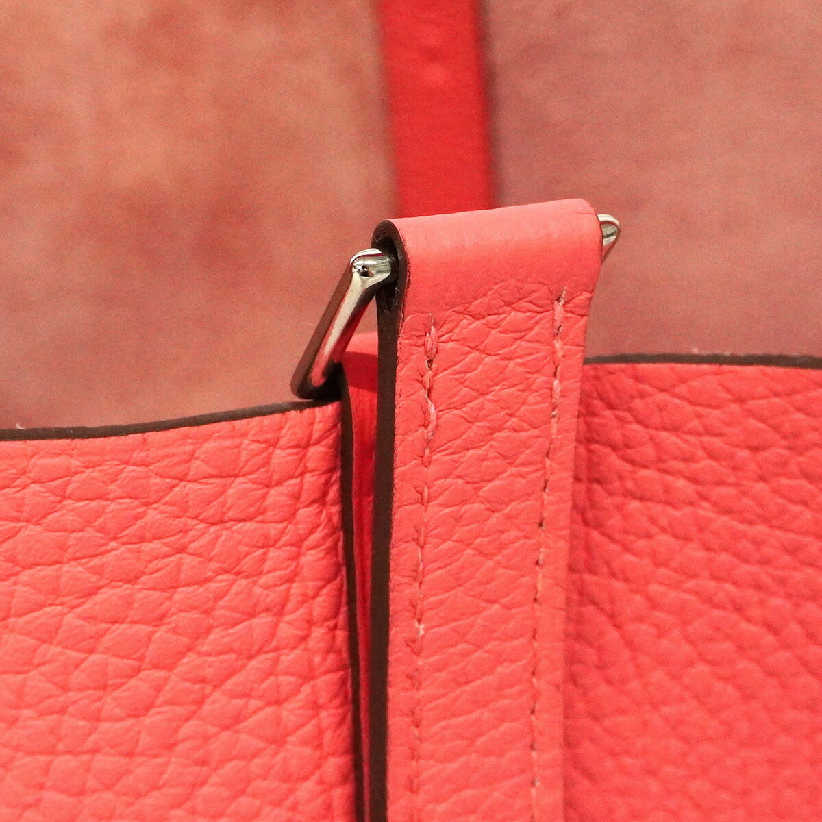 Hermes Rose Azalee Taurillon Clemence Leather Handbag (Pre-Owned)