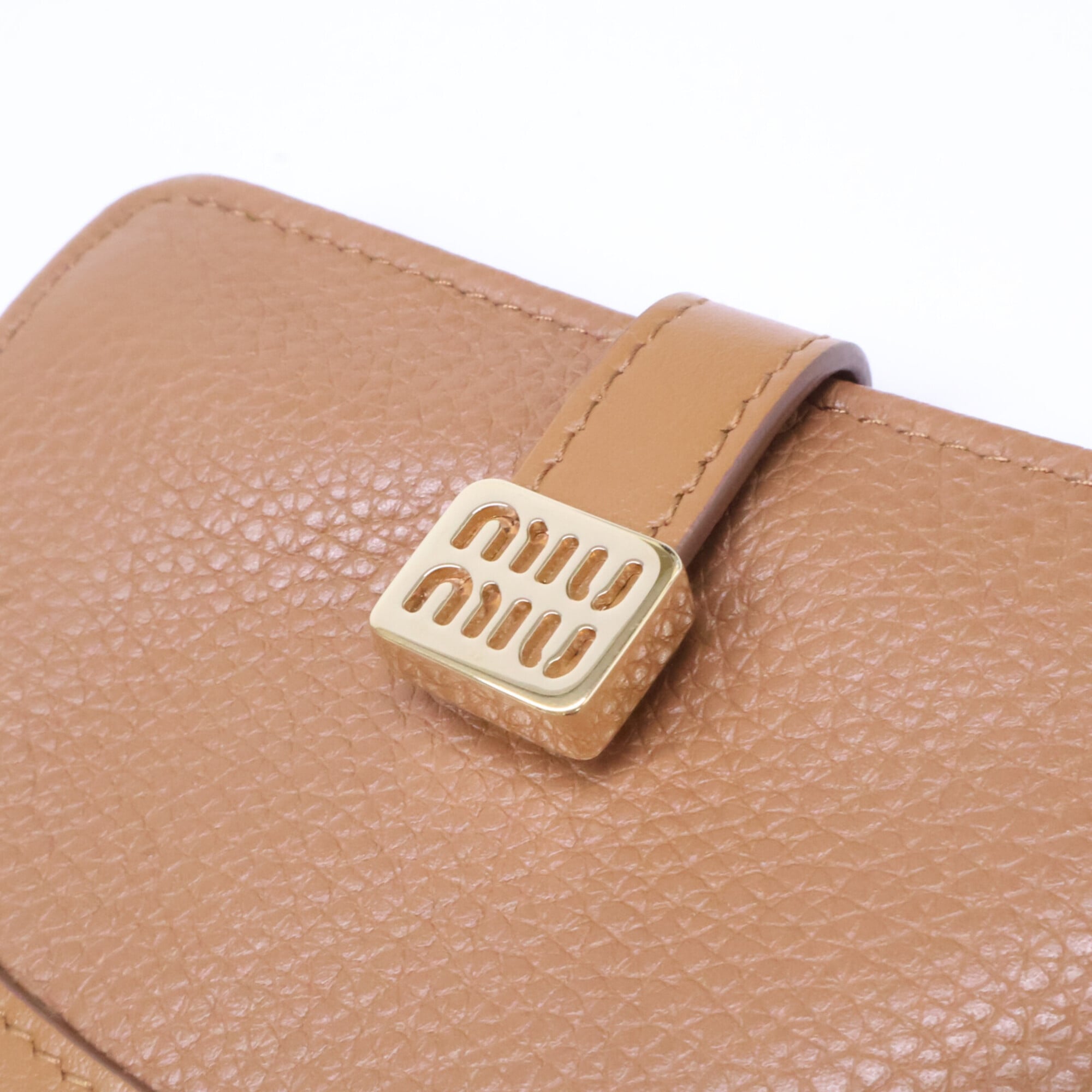 Miu Miu Leather Wallet (Bi-Fold) (Pre-Owned)