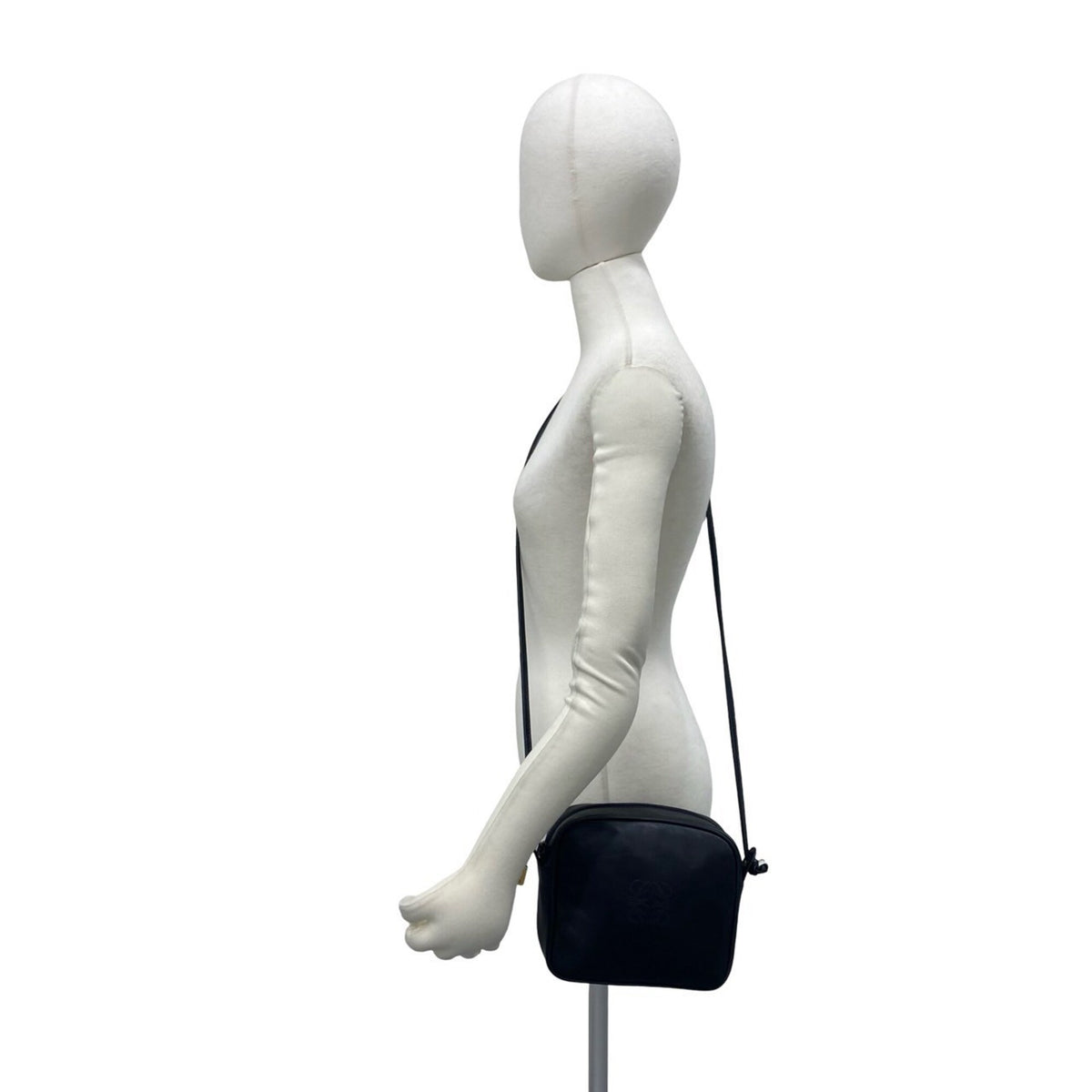 Loewe Black Leather Pochette Shoulder Bag (Pre-Owned)