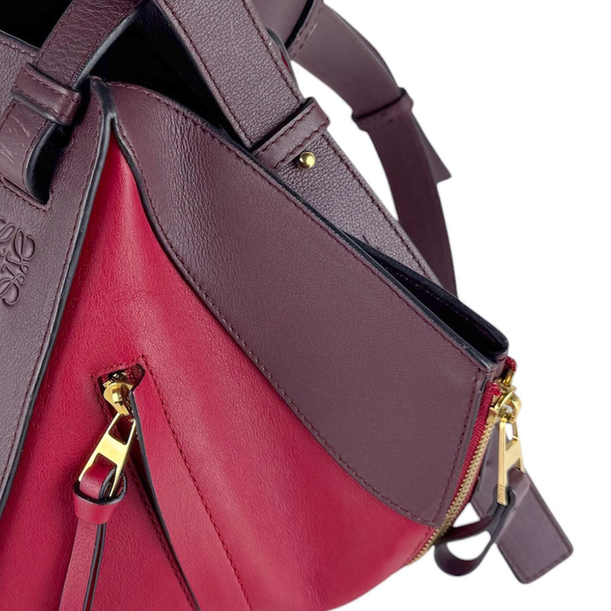 Loewe Bordeaux Red Color Leather Shoulder Bag (Pre-Owned)