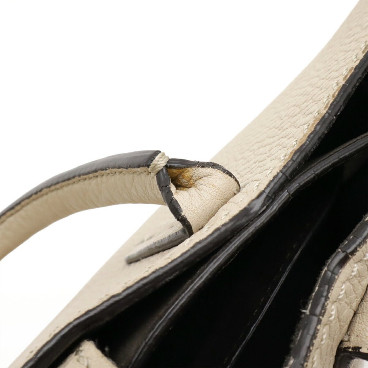 Fendi Beige Sand Leather Handbag Shoulder Bag (Pre-Owned)