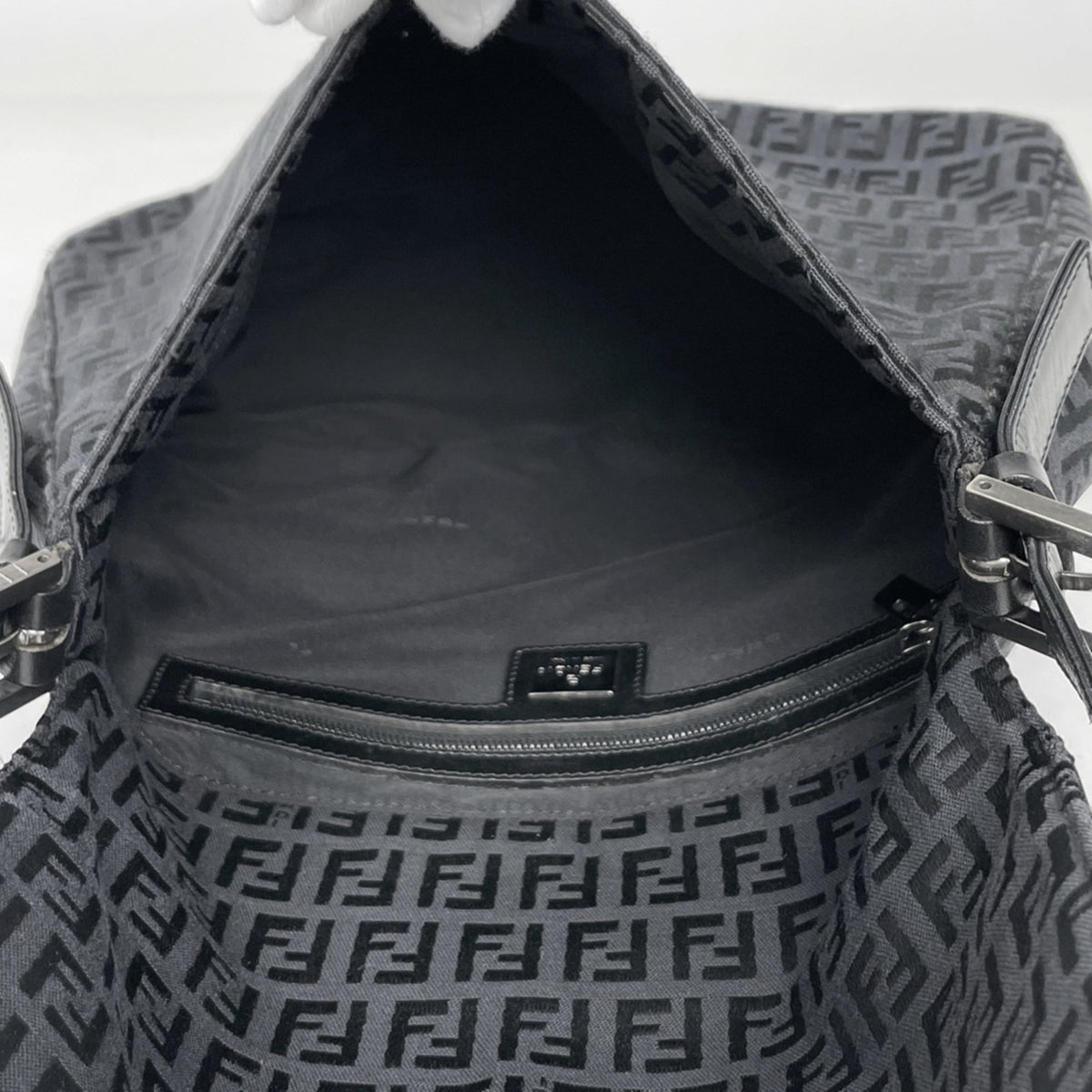 Fendi Black Canvas Leather Shoulder Bag (Pre-Owned)