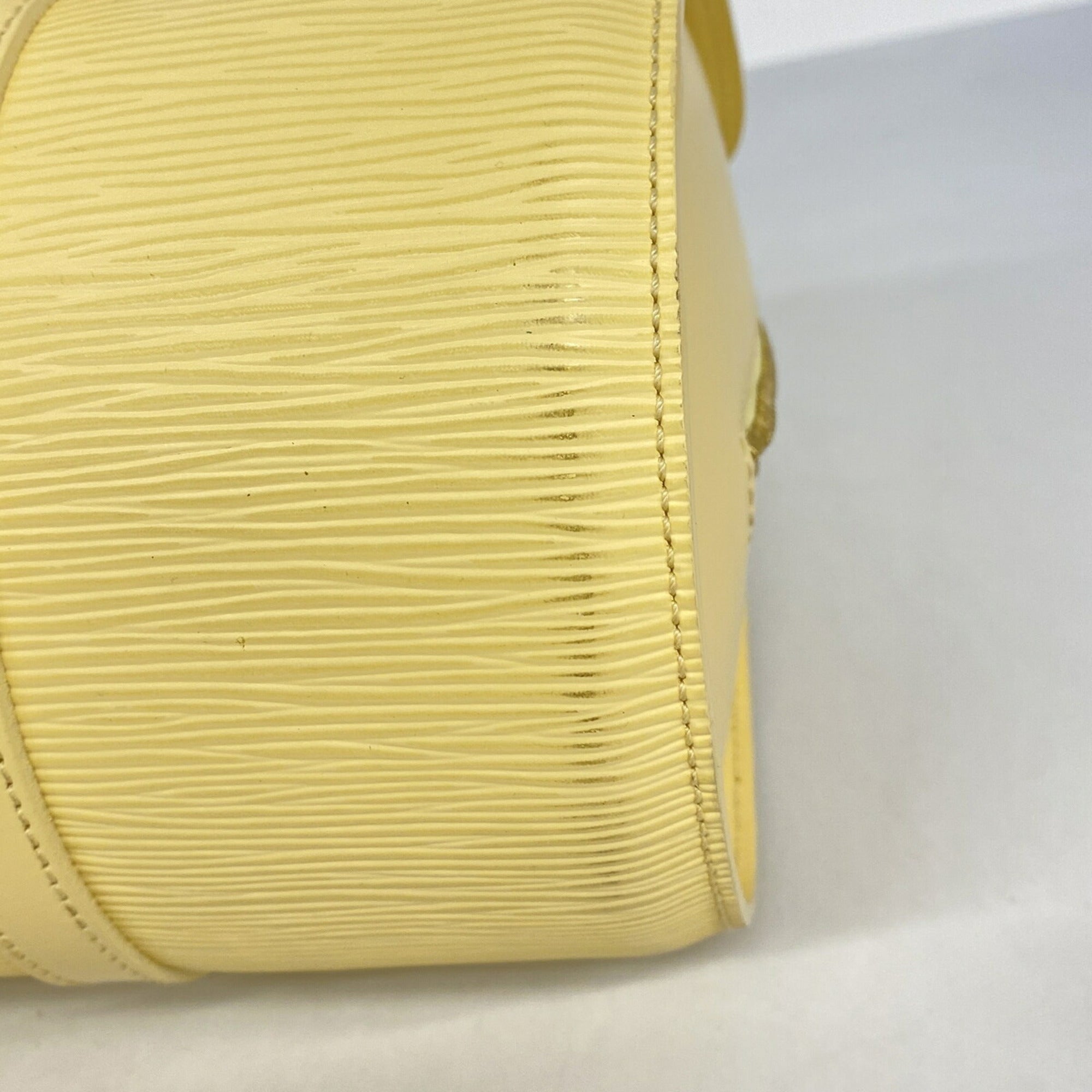 Louis Vuitton Yellow Handbag (Pre-Owned)