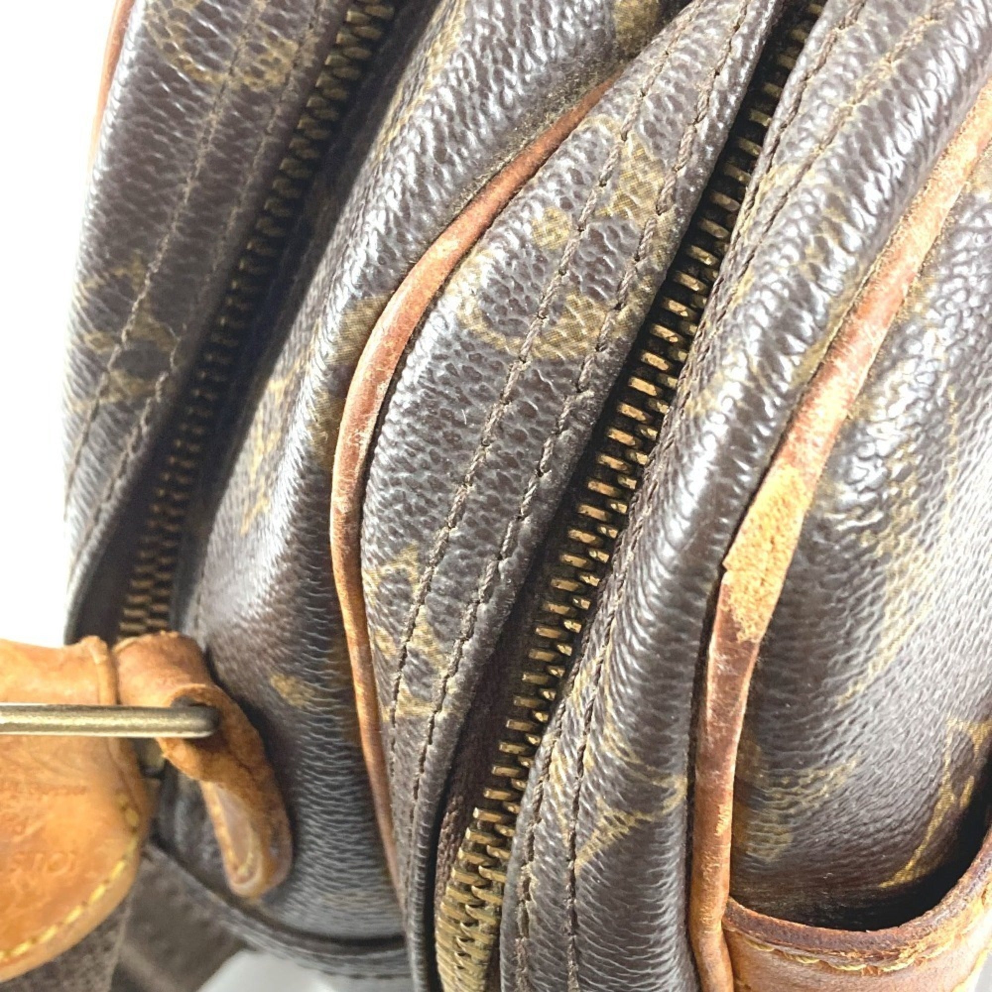 Louis Vuitton Brown Monogram Shoulder Bag (Pre-Owned)