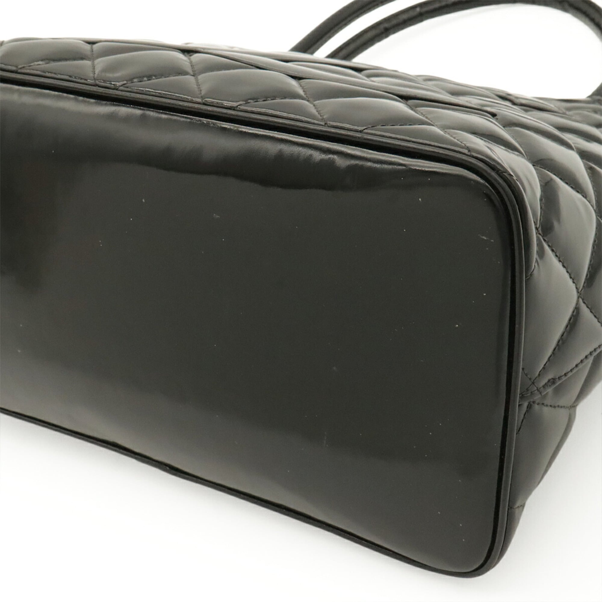 Chanel Matelasse Black Patent Leather Shoulder Bag Tote Bag (Pre-Owned)