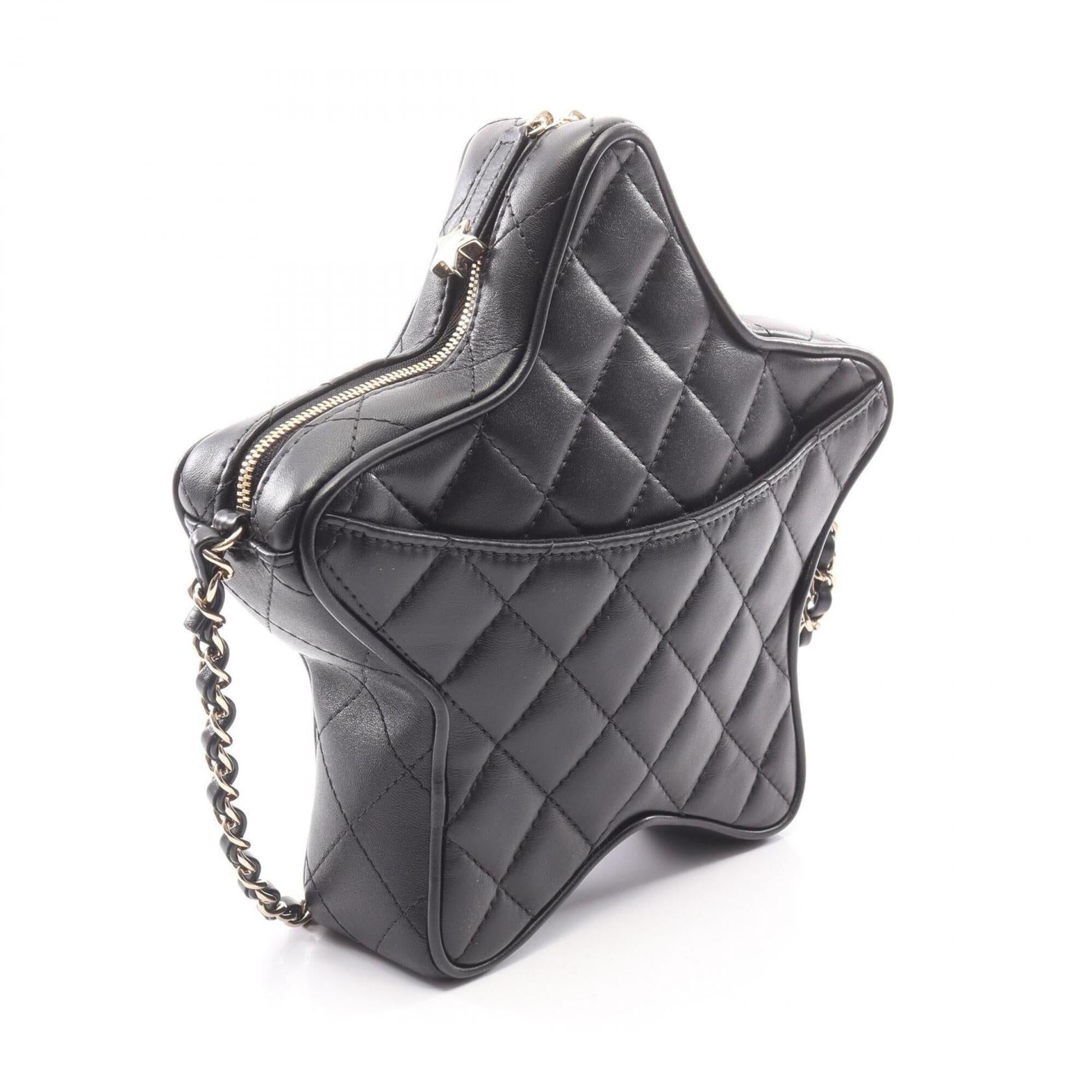 Chanel Black Leather Handbag Shoulder Bag (Pre-Owned)