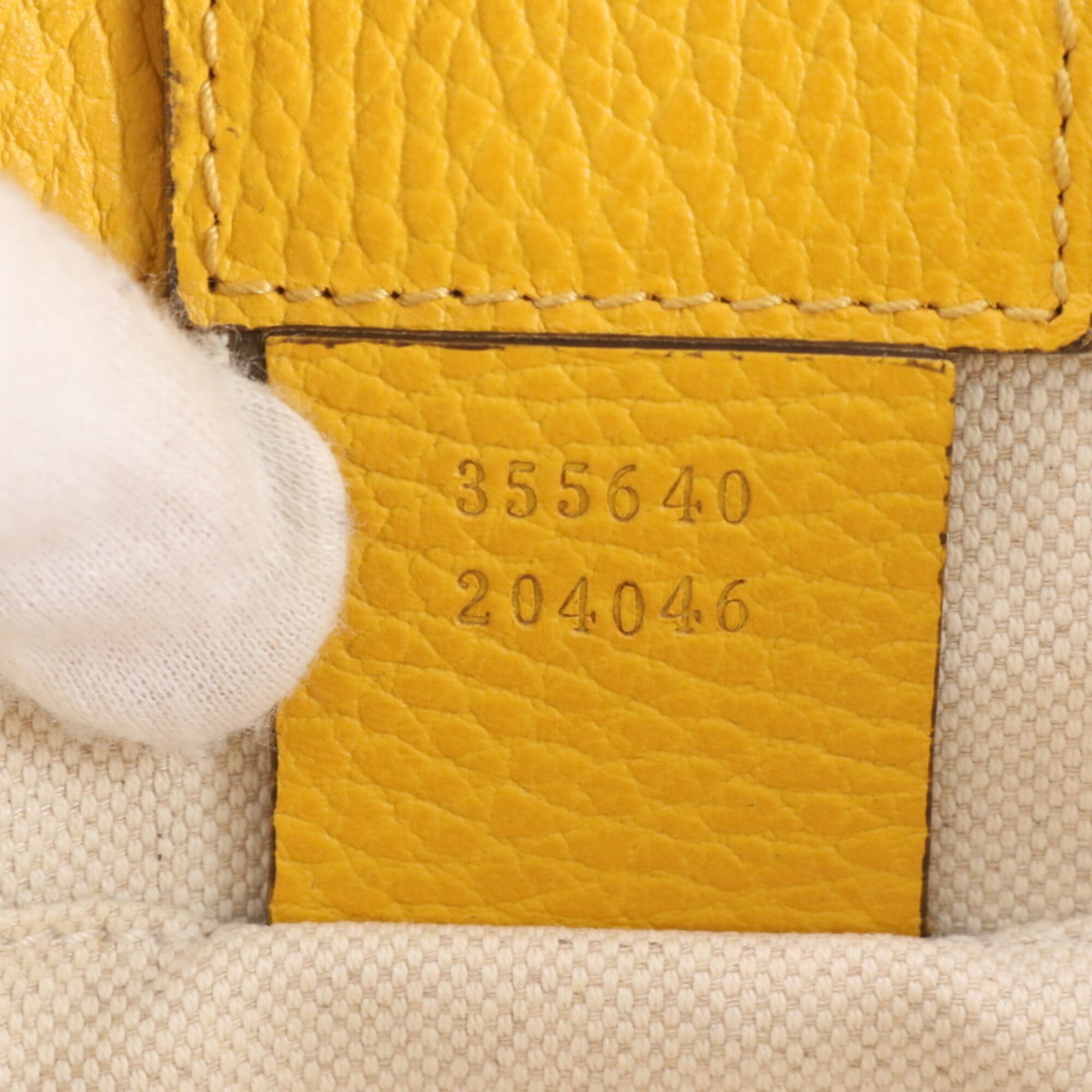 Gucci Gucci Swing Mustard Yellow Leather Handbag (Pre-Owned)