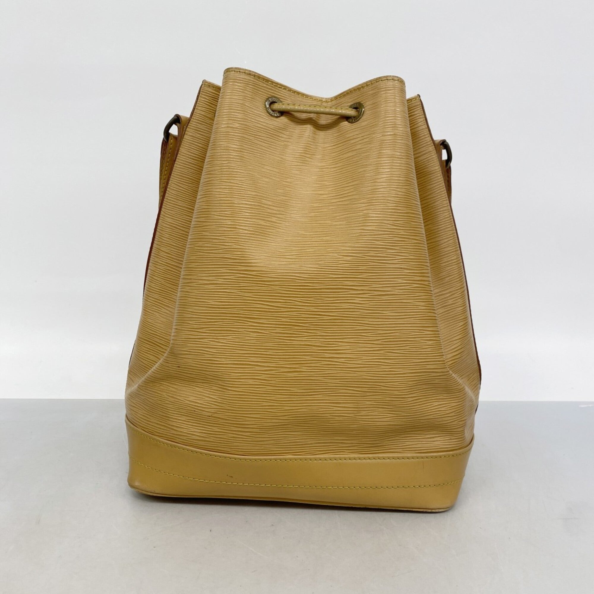 Louis Vuitton Winnipeg Beige Shoulder Bag (Pre-Owned)