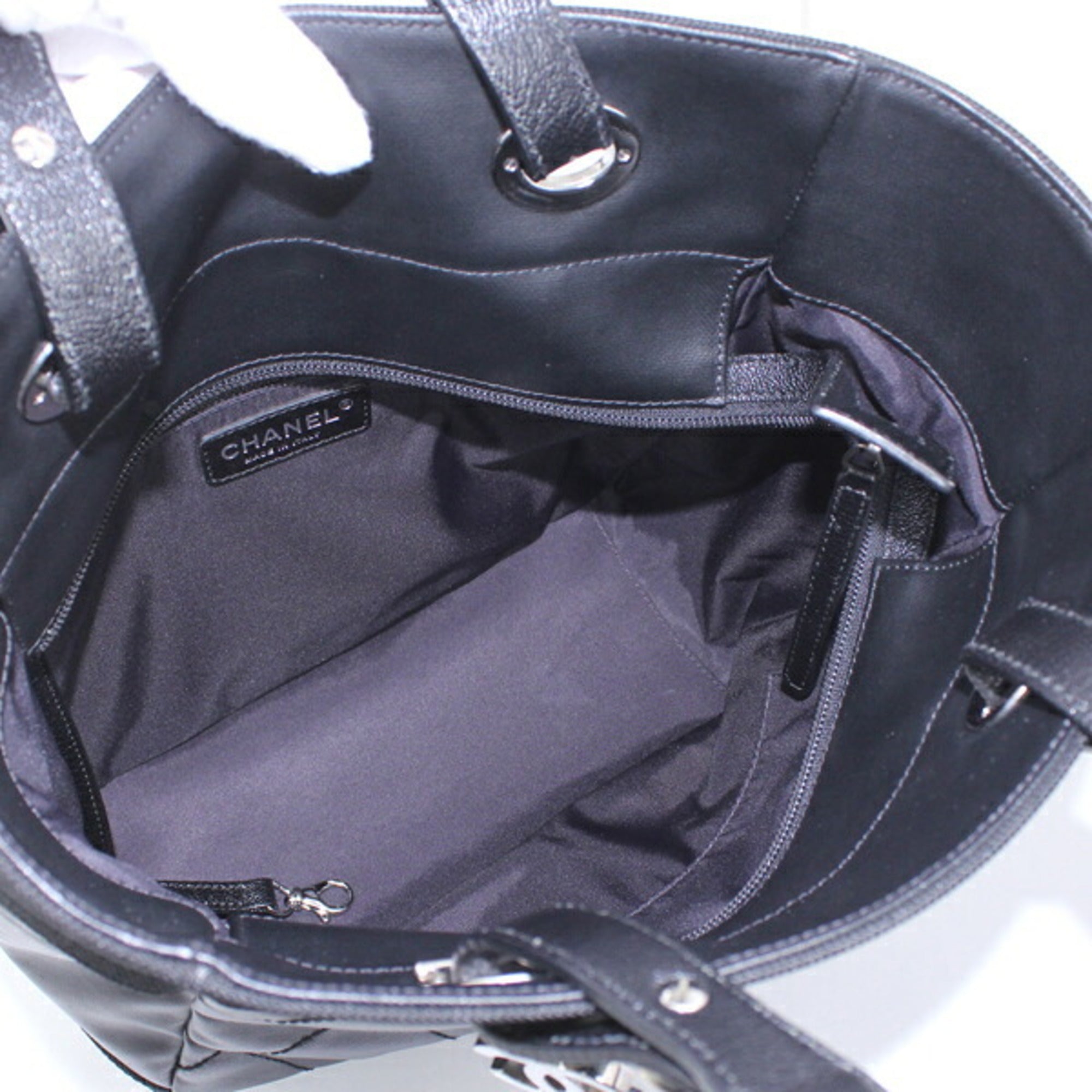 Chanel Black Pvc Leather Tote Bag (Pre-Owned)