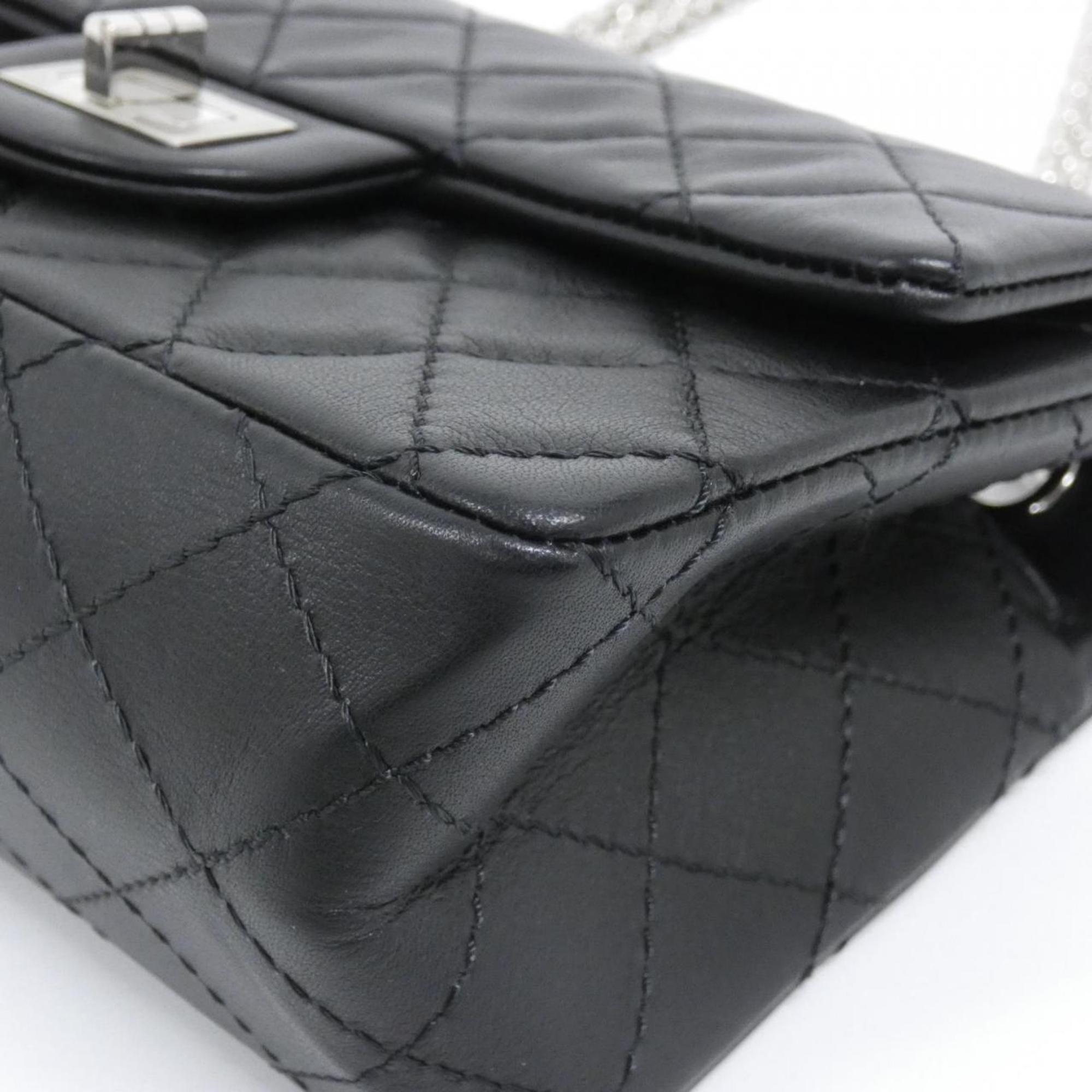 Chanel Black Leather Shoulder Bag (Pre-Owned)