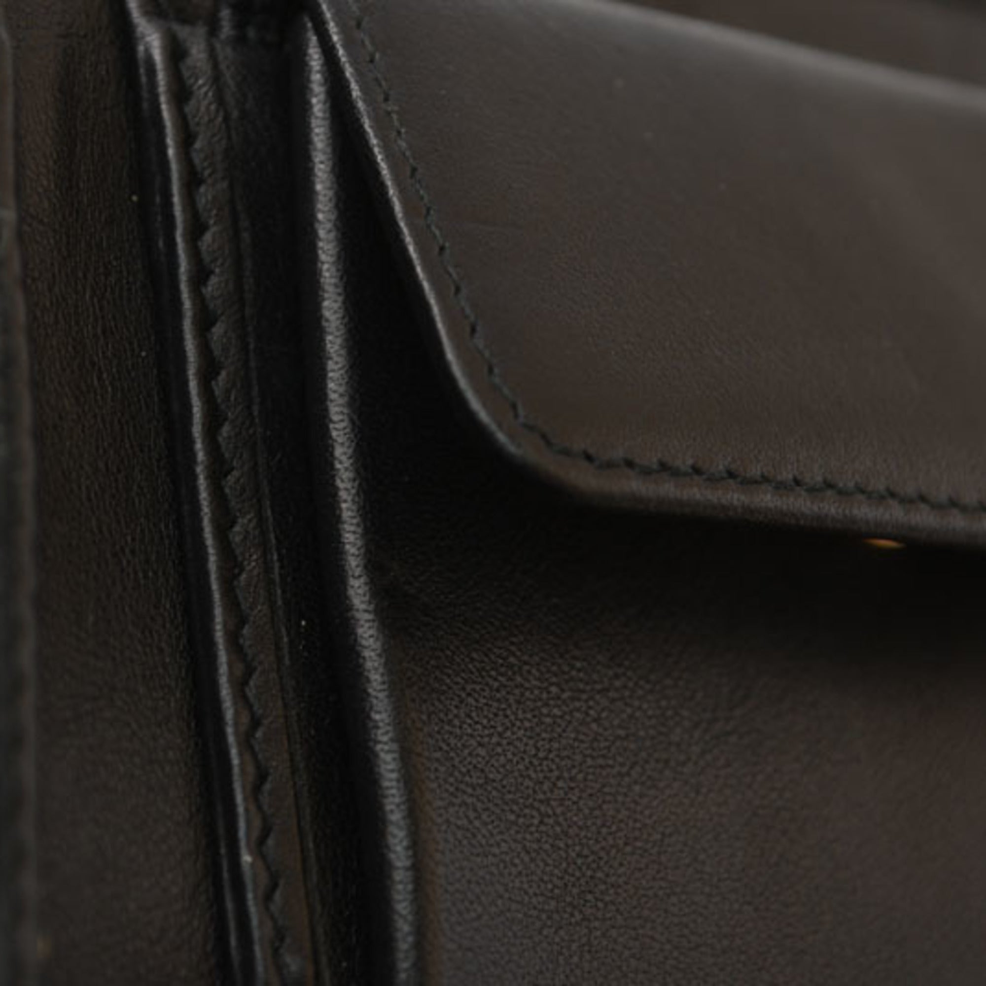 Gucci Black Leather Wallet (Bi-Fold) (Pre-Owned)