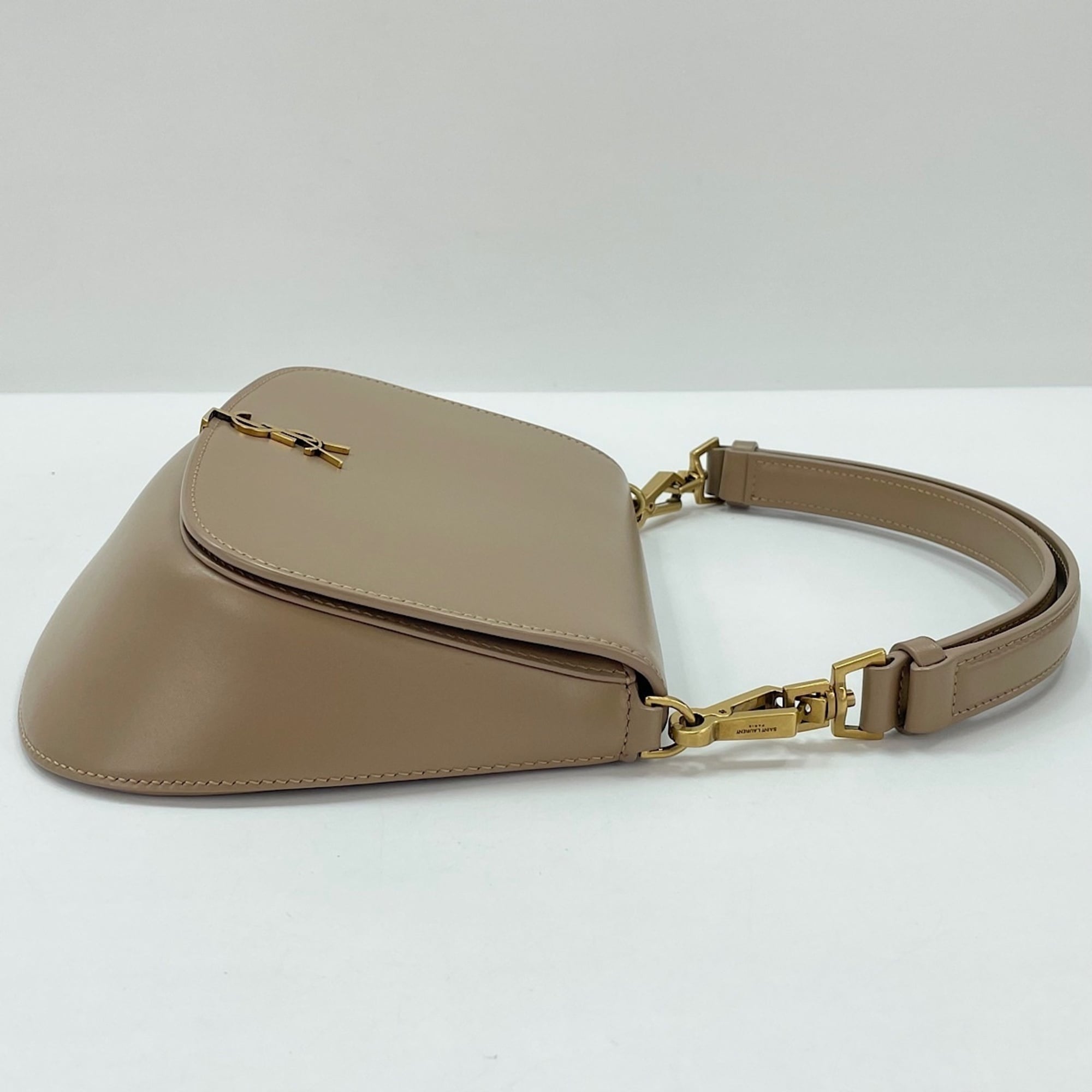 Yves Saint Laurent Beige Shoulder Bag (Pre-Owned)